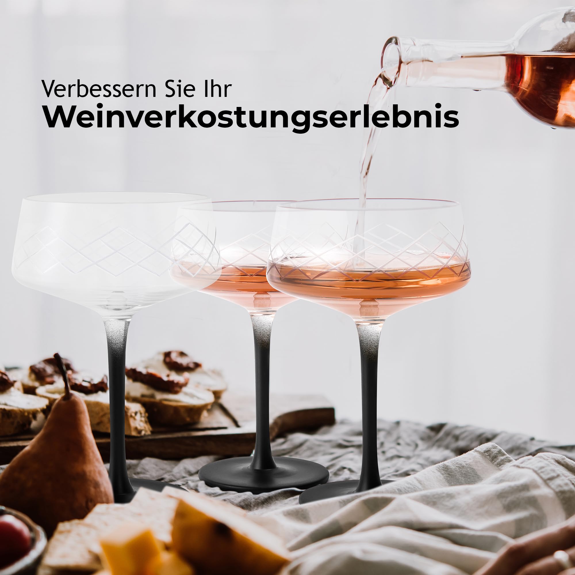 MIAMIO - 280 ml Coupe Gläser 4er Set mit Barlöffel, handgefertigte Kristall Cocktailgläser mit schwarzem Stiel, Cocktail-Gläser, Martini Gläser, Champagner Coupe Gläser - Crystaluna Collection