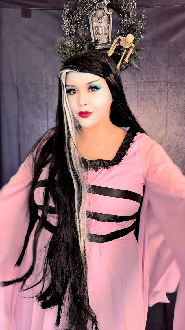 Amazon.com: Fun Costumes Women's The Munsters Lily Costume - X-Small - Pink : Clothing, Shoes & Jewelry Amazon.com: Fun Costumes Women's The Munsters Lily Costume - X-Small - Pink : Clothing, Shoes & Jewelry