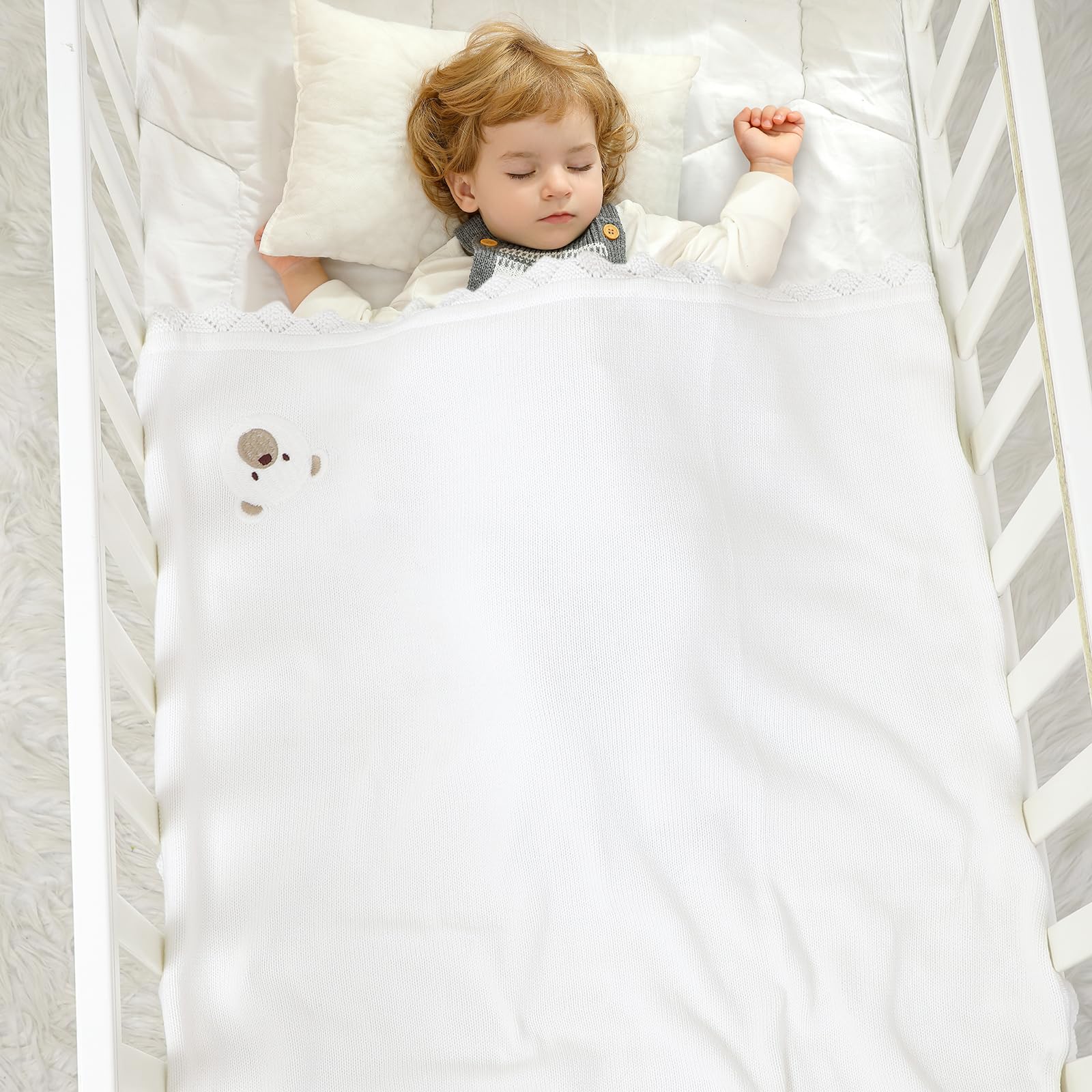 Coperta traforata in cotone per neonati, coperta in maglia morbida per neonato maschio e femmina con adorabile orsetto ricamato