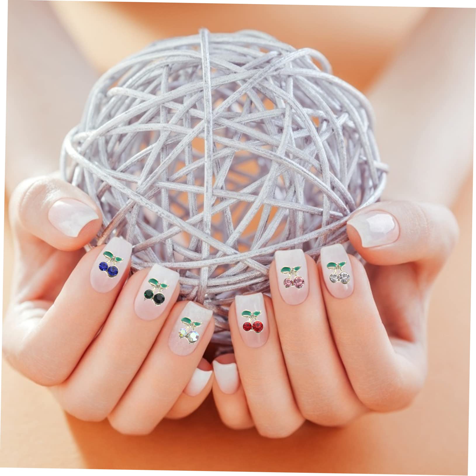 Mipcase 120pezzi Charm Per Unghie Con Cristalli Di Decorazioni Eleganti Per Nail Art Accessori Per Unghie Strass Per Feste e Occasioni Speciali
