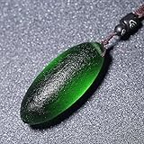 -STEIN DER HEILUNG - Moldavit ist ein mystischer Stein, der Glück und Wunscherfüllung bringen kann.