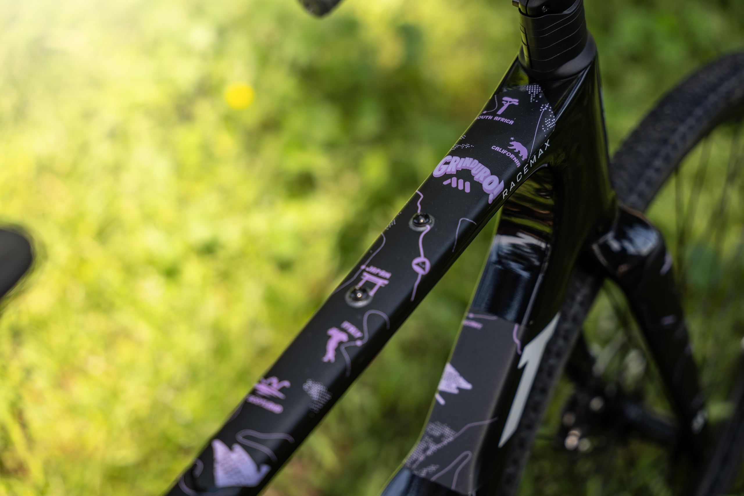 All Mountain Style Rahmenschutz für Fahrrad Straße und Kies, 18-teiliges PVC-Klebeband, Leichter und robuster Schutz vor Kratzern und Stößen