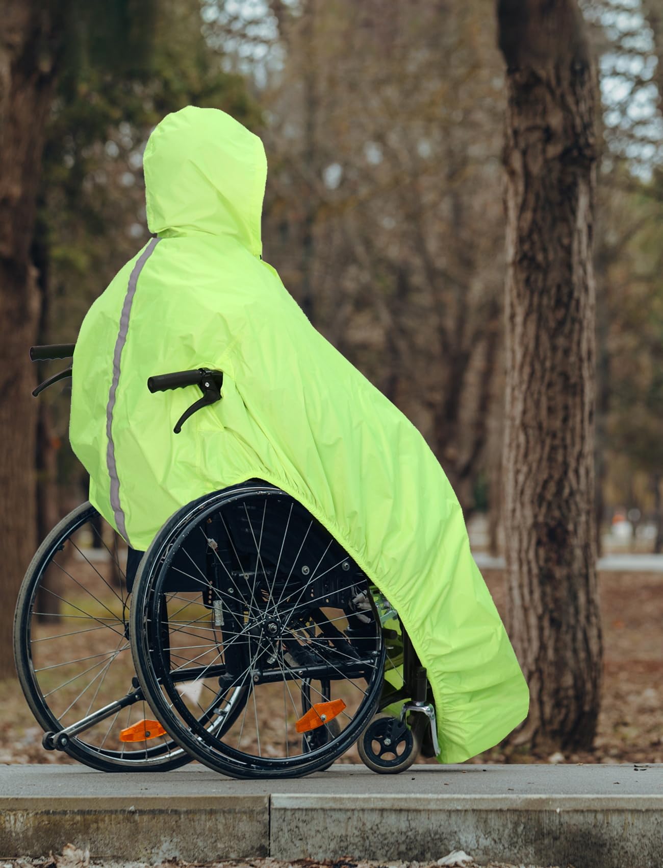 ANYOO Wasserdichte Poncho Abdeckung für Rollstühle Leichter Regenponcho Cape Shield mit Gummibändern bietet Trockenschutz für Rollstühle, Einheitsgröße