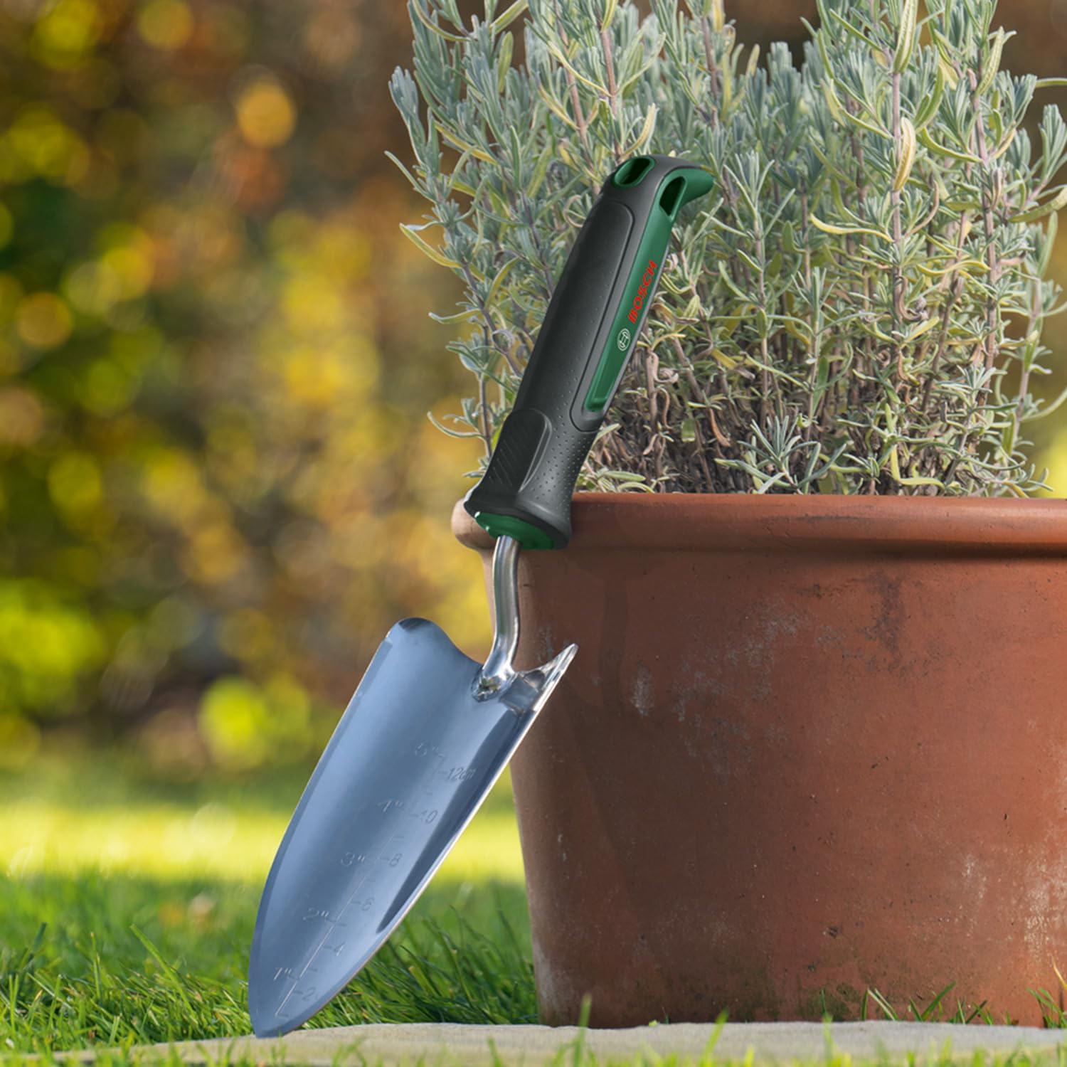 Bosch Garden Hand Tool Planting Trowel (Planting and Transplanting Seedlings, Measuring the Planting Depth for Flower Bulbs, Robust, Stainless Steel, Soft Grip Handle, Ergonomic)