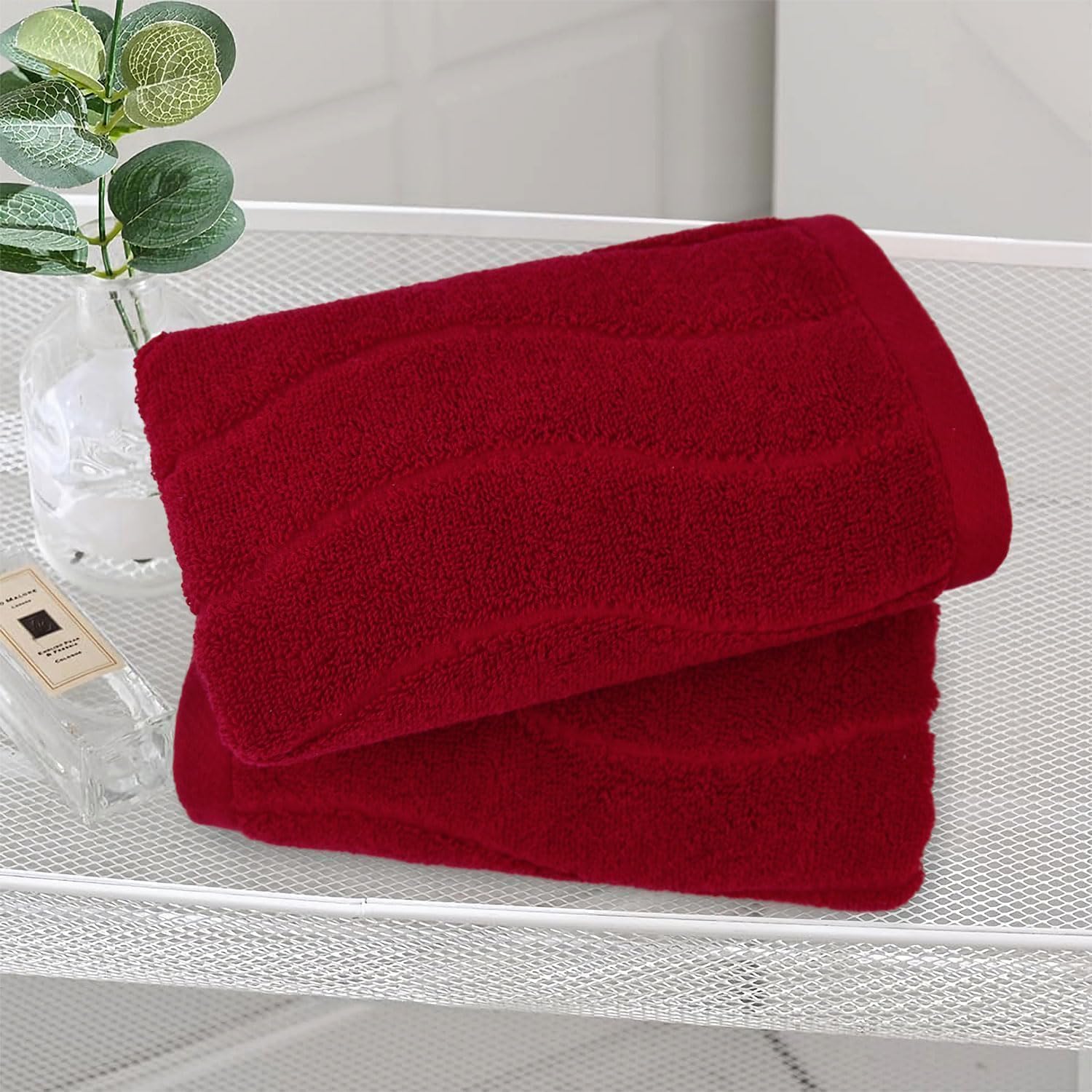2-Piece Hand Towels for Bathroom in Red, Super Soft Decorative Valentines Hand Towel Set, Wavy Jacquard, Small Size 13x29 Inches - Image 4