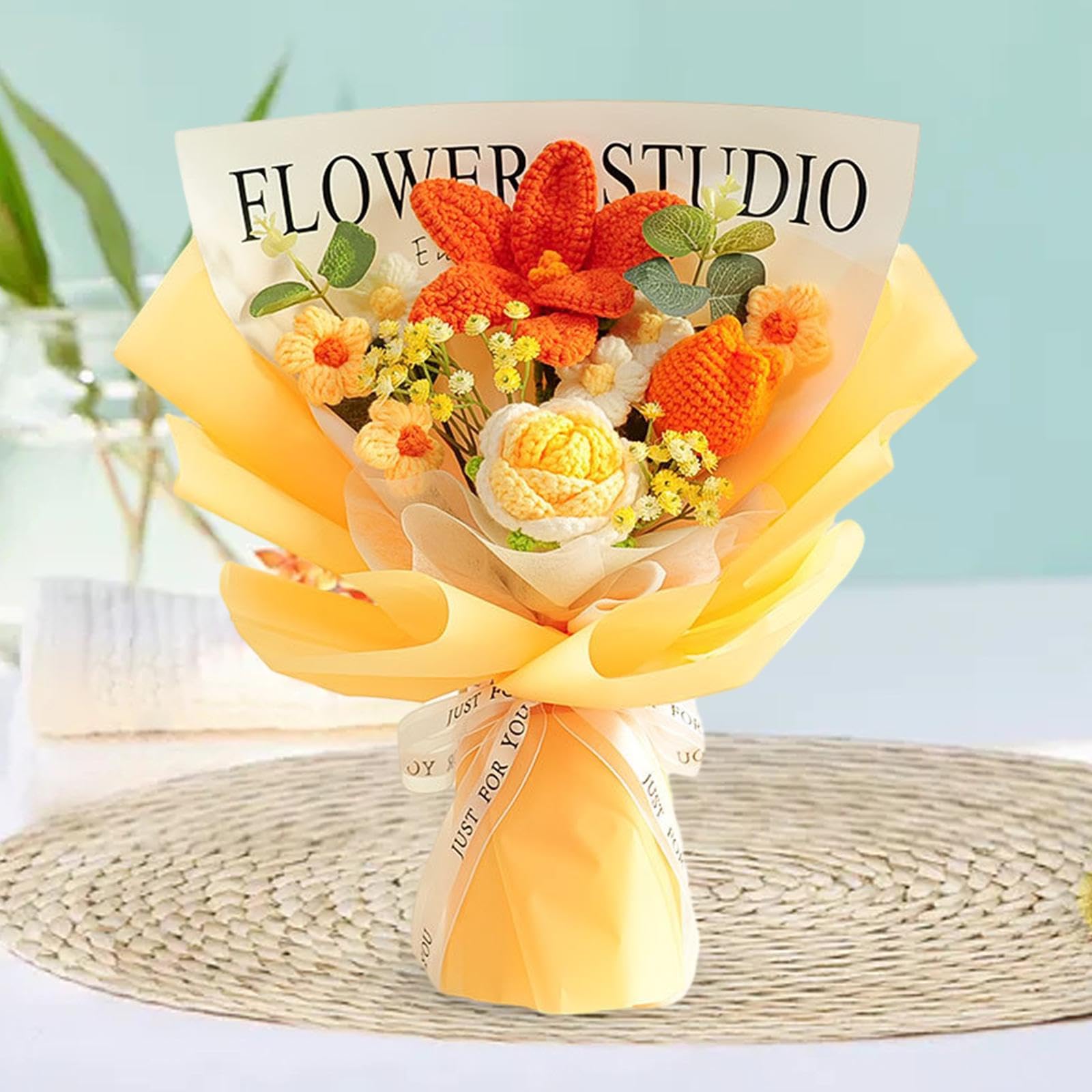 Gralara Gehäkelter Blumenstrauß, bereits hergestellter künstlicher Blumenstrauß, gestrickte Blumen für Zuhause, gelbe Rosenblüte