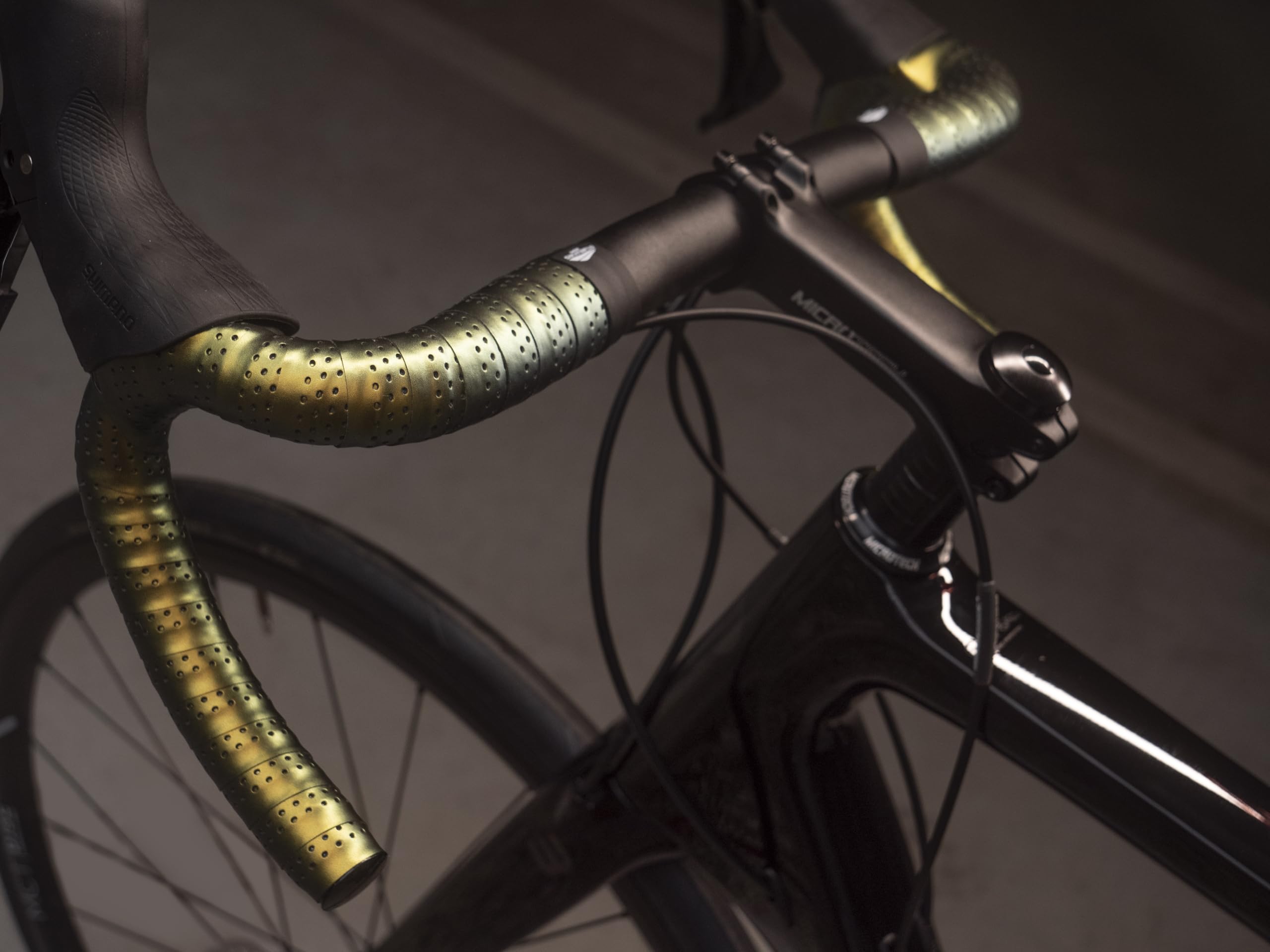 san marco lenkerband Selle PRESA CORSA DYNAMIC – Rutschfestes, komfortables für Rennrad & Gravelbike, strapazierfähig – Iridescent Gold Sport & Freizeit lange PVC Schutzhandschuhe Gummihandschuhe PFS ORIGINAL fühlen sich angenehm an Wählen Sie Ihr Fass:🔘 Silber – 5 l unisoliert