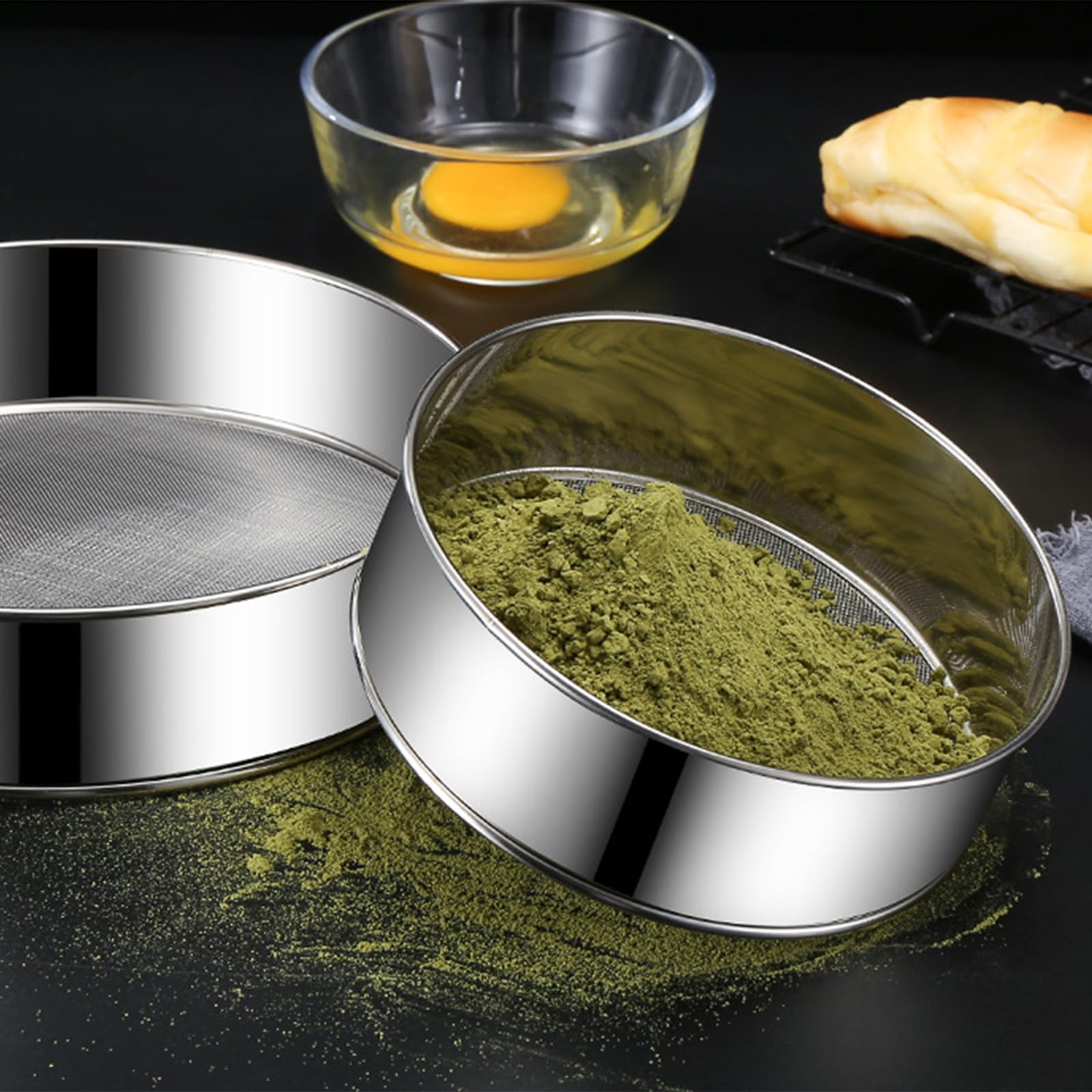 Rundes Fein Mehlsieb, 4pcs Mehlsieb,Edelstahl Fein Mehl Sieben Puderzuckerstreuer Puderzuckersieb Puderzuckermühle Staubzuckerstreuer Kakaostreuer Staubzuckermühle Puderzucker Mühle