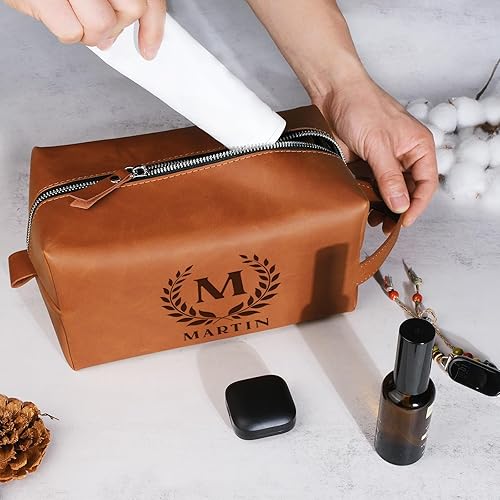Miniatura 5 de Neceser personalizado para hombres, monograma personalizado de viaje de cuero para hombre, organizador de artículos de tocador resistentes al agua