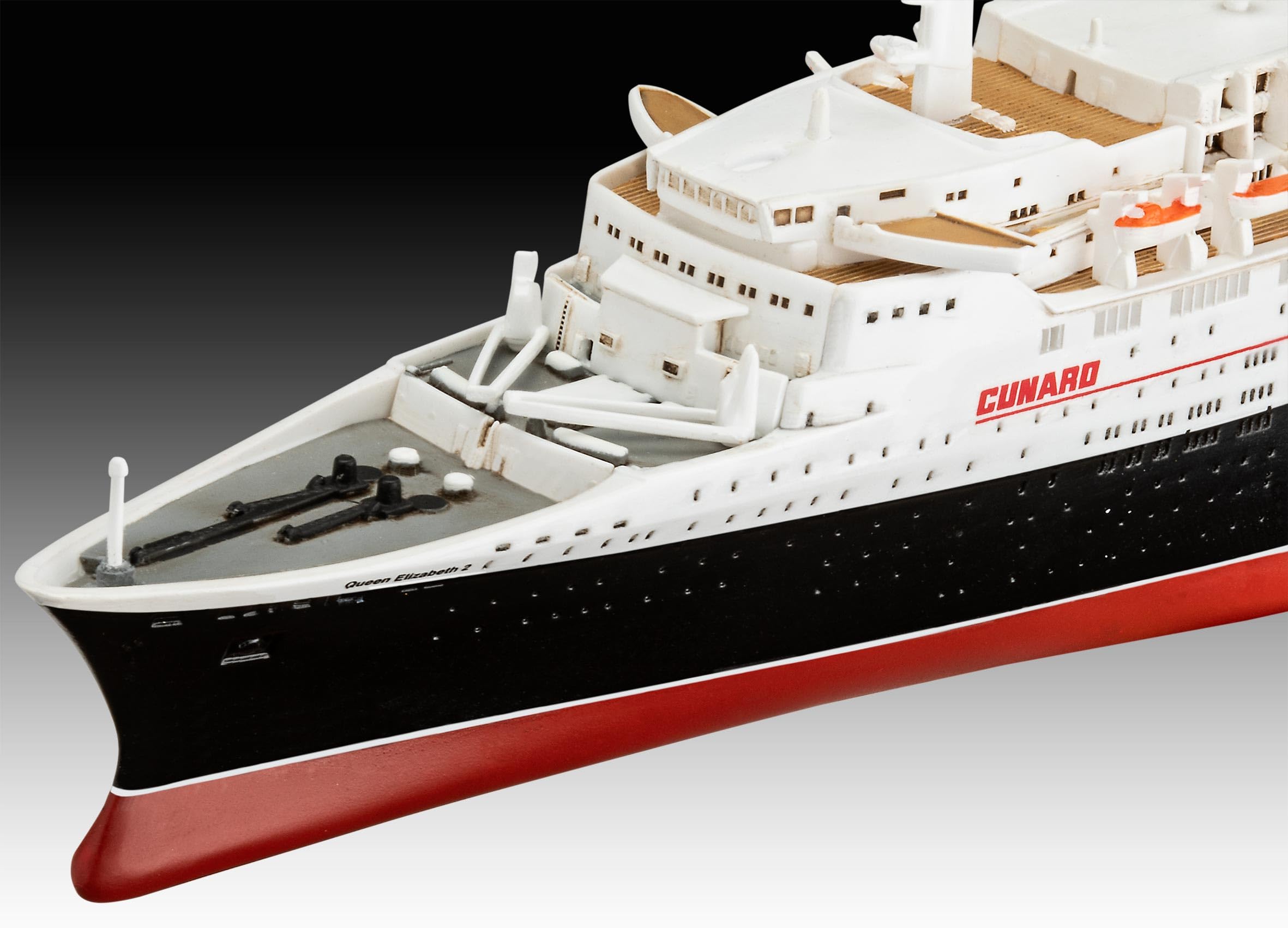 Revell 05806 24.4 cm Queen Elizabeth 2" Model Kit : Amazon.co.uk: Toys &  Games