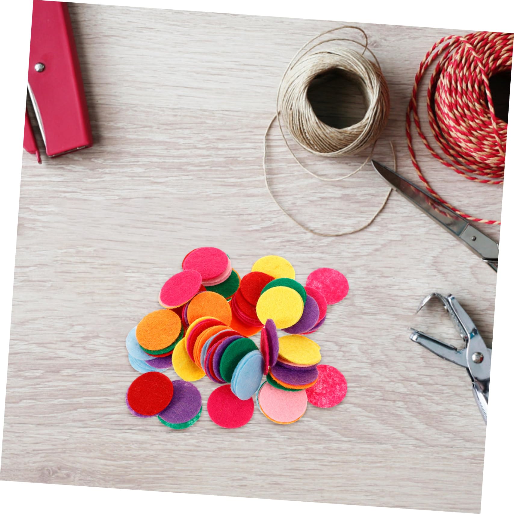 SHINEOFI Cercles Ronds en Feutrine Non Tissée 2,5 Cm pour Loisirs Créatifs, Couleurs Assorties, 100 Pièces, Matériel de Couture pour Travaux D'aiguille et Bricolage DIY Couleur Aléatoire
