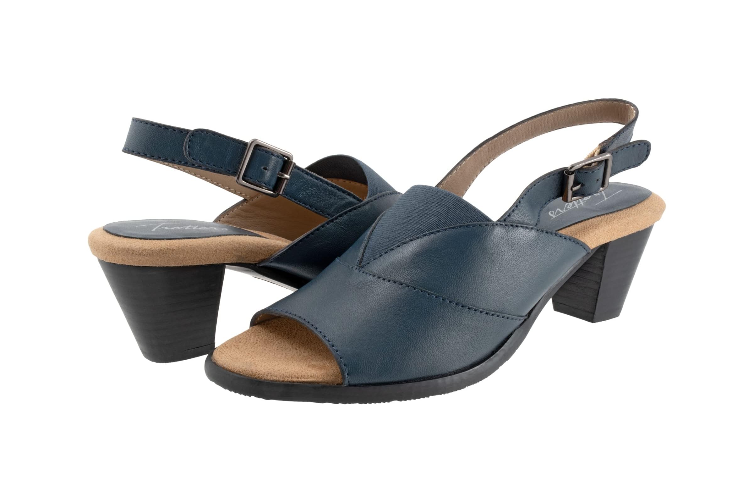 Trotters Mavis navy 12790₽