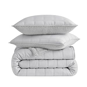 UGG Gizelle Twin Twin XL Quilt Set with 1 Pillow Sham Lightweight Down Bedding with Fluffy Reverse All