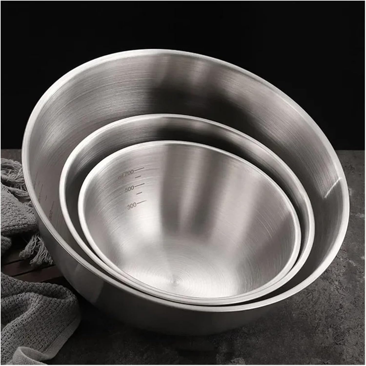 Stainless Steel Fruit Salad Bowls with Scale Large Capacity Soup Noodles Ramen Bowl Food Containers 17/19/25CM(17cm Silver)