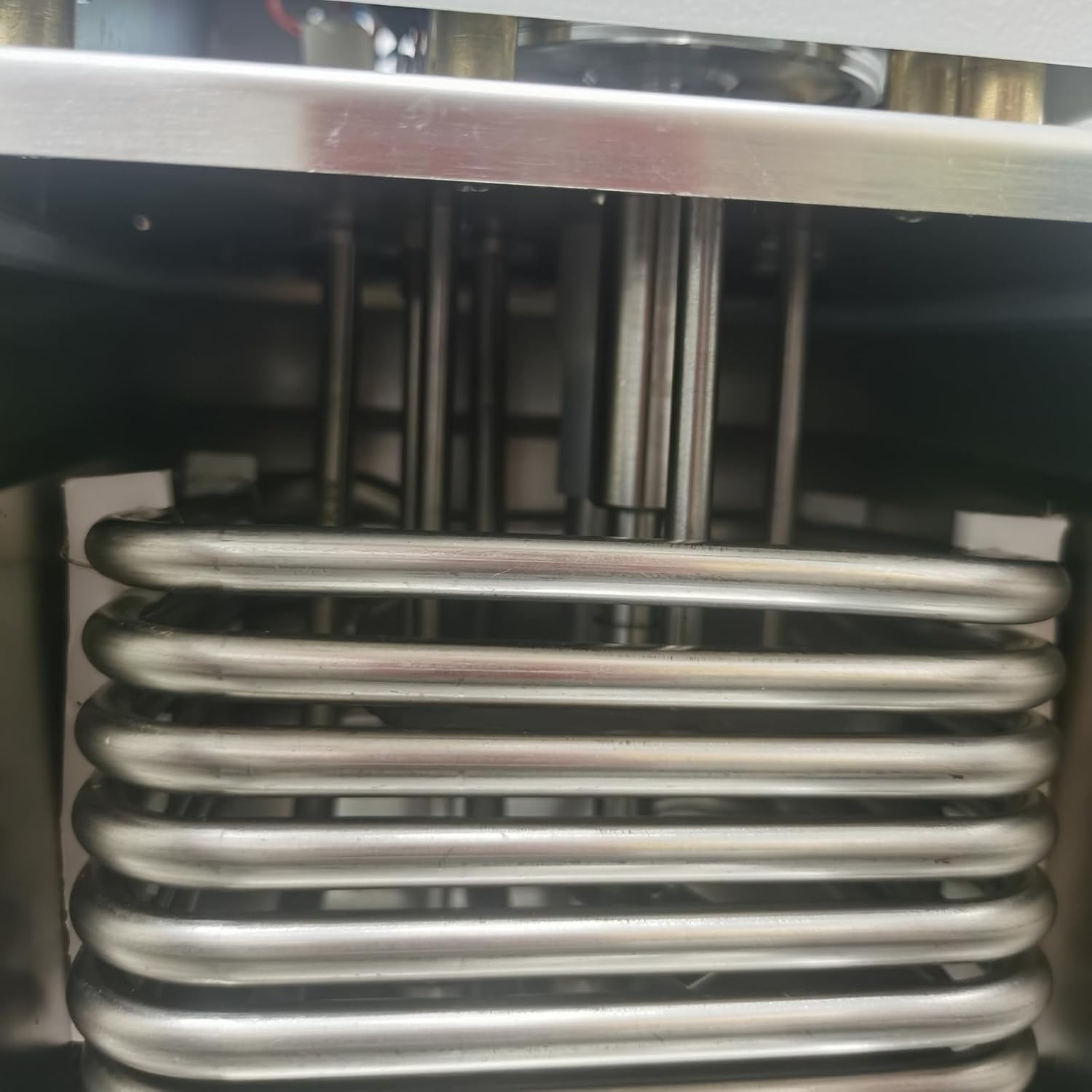 TECHTONGDA Laboratory Chiller Circulator 6L Chiller -5℃-100℃ Refrigerated Circulating Water Liquid Bath Cooling Circulator Pump Chiller 110V Low Temperature Thermostatic Water Bath for Viscometer