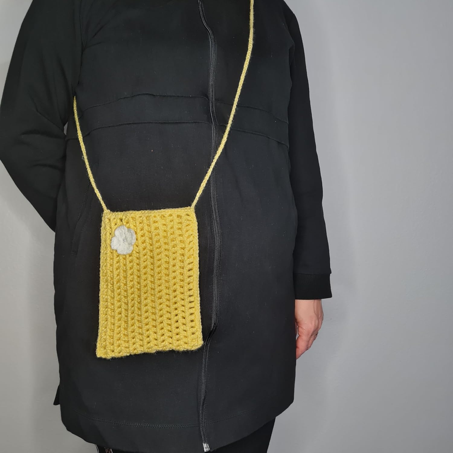 Crochet Phone Bag, Handmade Women's Phone Bag, carrying case, gift phone bag - Image 3