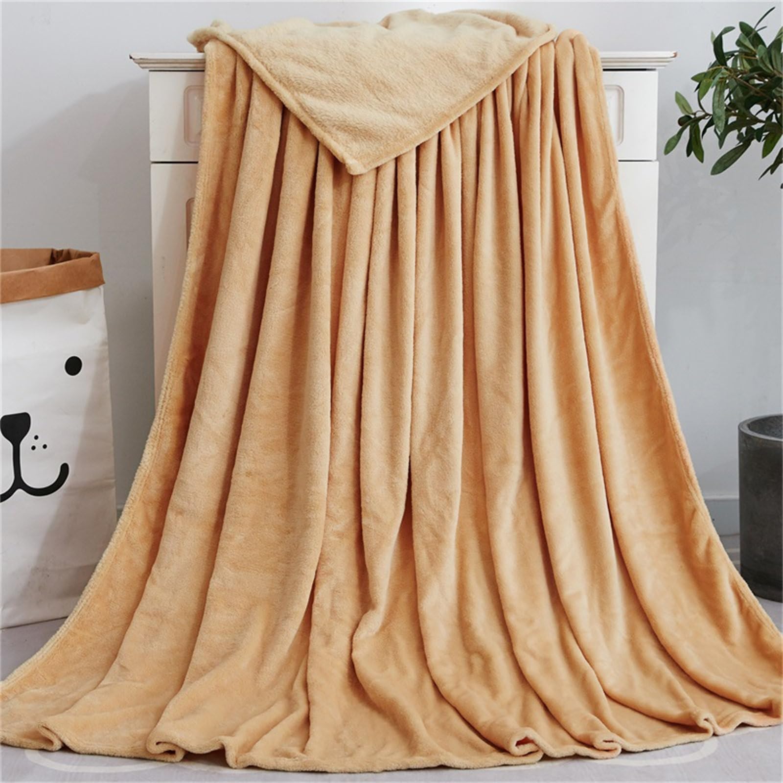 DOTBUY-SHOP Flannel Blanket Soft Throw Blanket, Warm Blankets and Throws, Coral Fleece Throw fit all Season, Versatile Flannel Blankets For Sofas, Bed, Travel (180x200cm,Camel)
