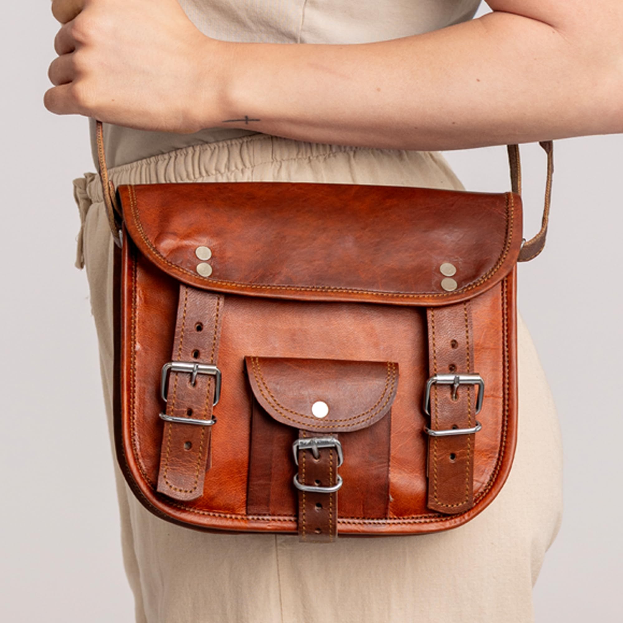 Gusti Umhängetasche Leder - Emilia 7" Damen Herren Handtasche Ledertasche Braun