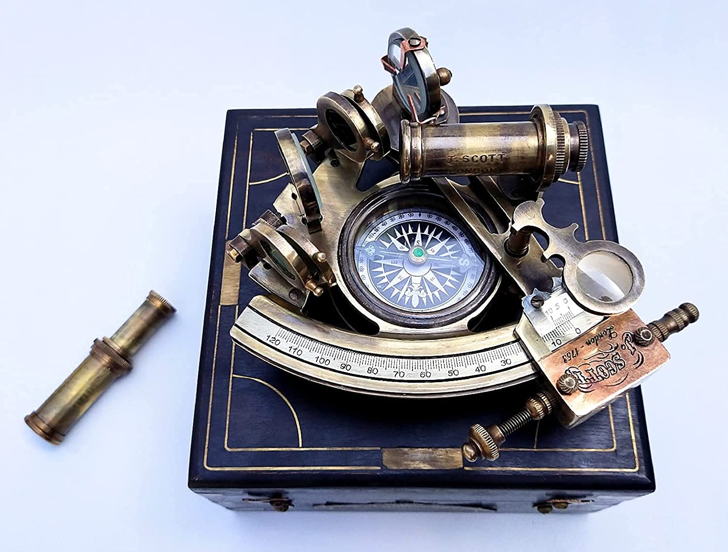 RYNASS J.SCOTT LONDON 1753 With Directional Compass Vintage Antique Sextand Mathematical And Nautical Instruments Bermondrey Wall