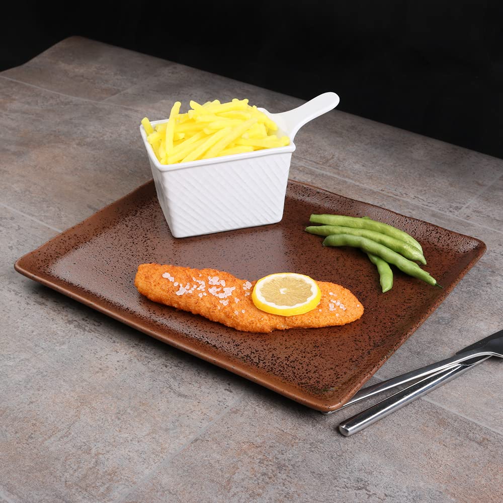 Corbeille à frites avec assiettes en porcelaine pour vos soirées burgers maison