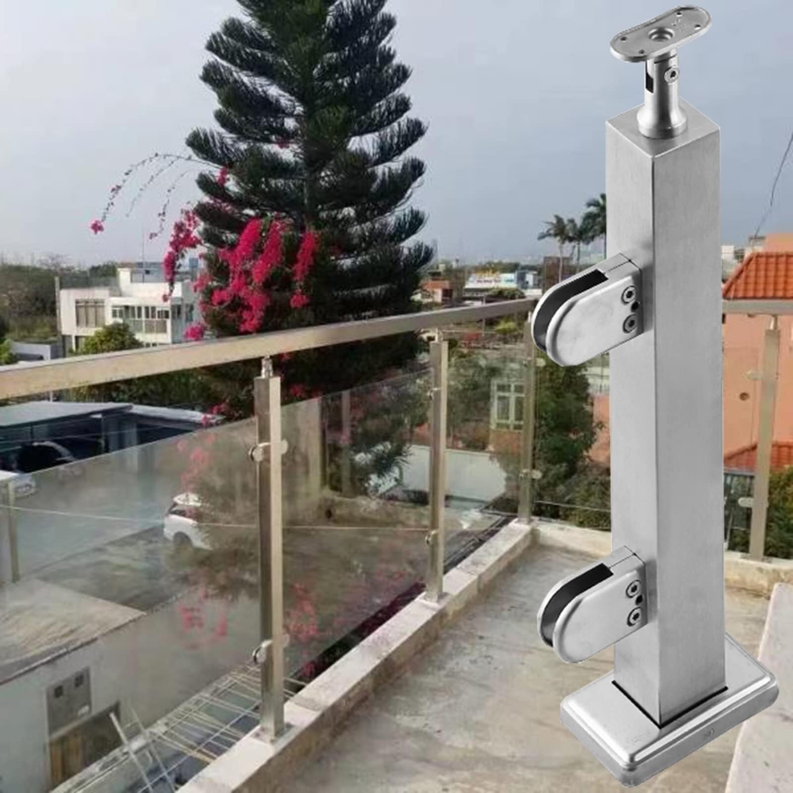Système de balustrade verticale robuste en verre et inox pour couloir