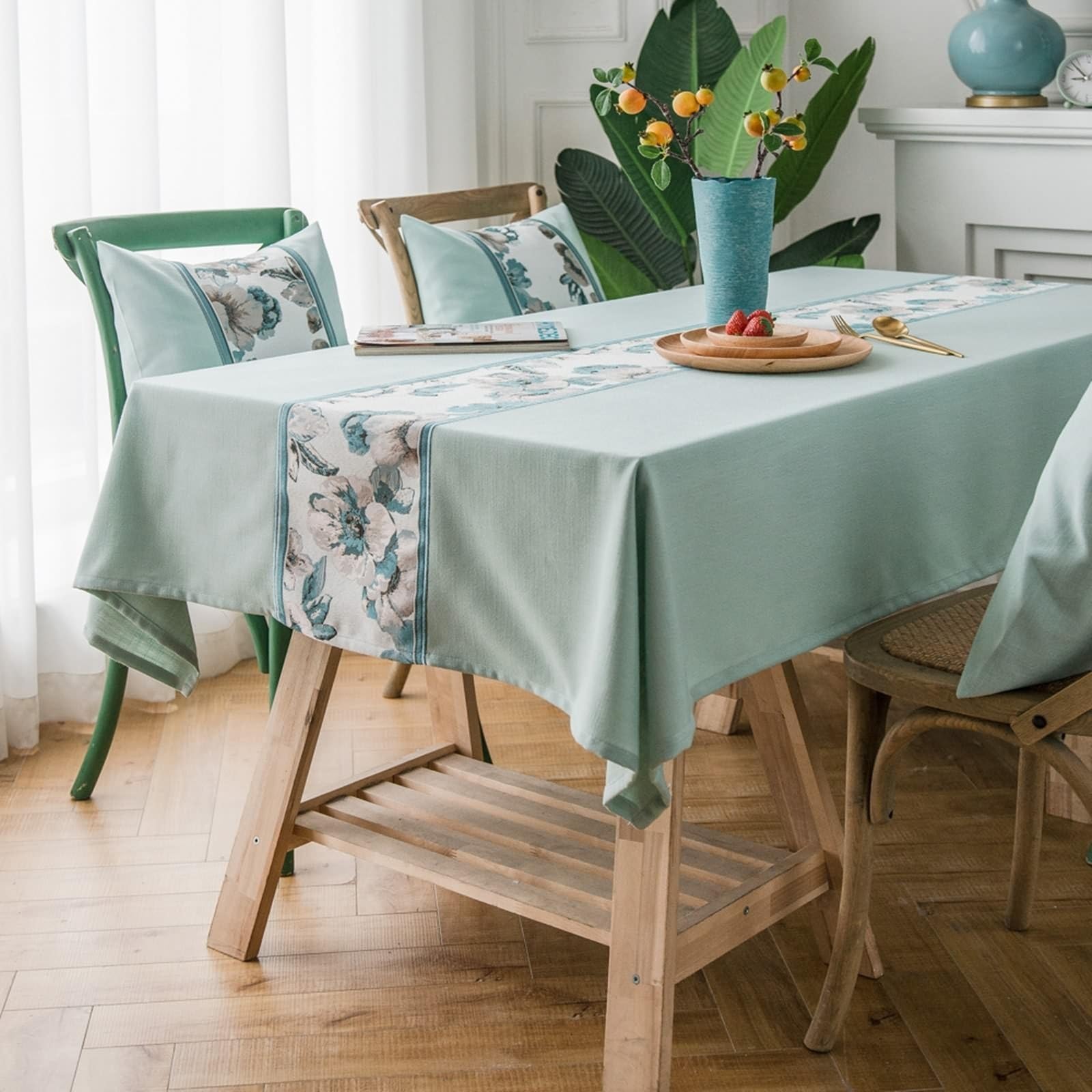 Tablecloth zielony, poliester zmywalny obrus haft kwiatowy obrus prostokątny 135 x 220 cm