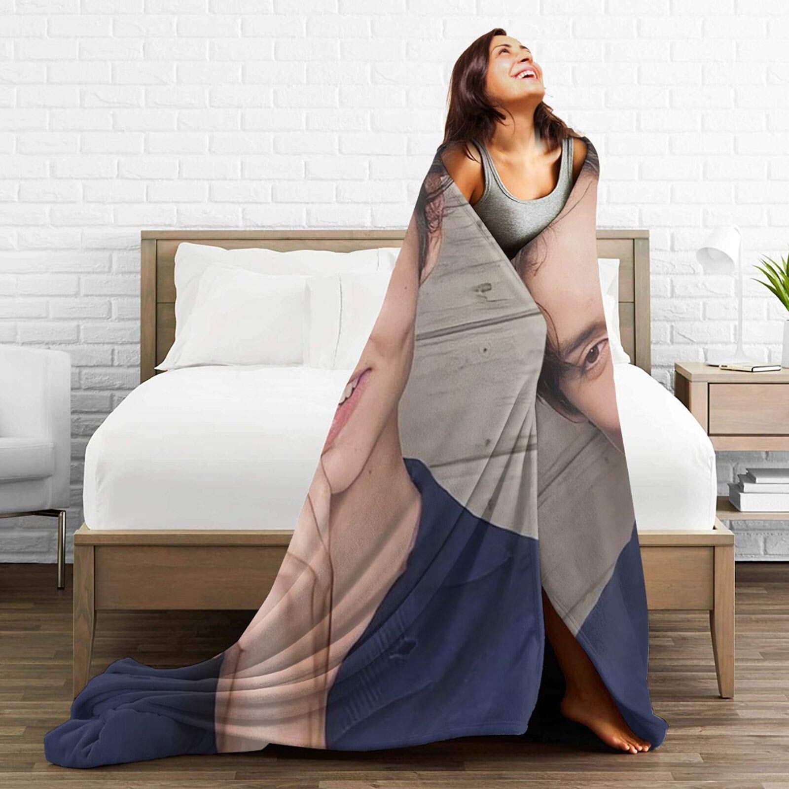 Louis Partridge Blanket Stylish Collage Super Soft Flannel Quality Fabrics  All Season Warm 60x50 inch : Amazon.co.uk: Home u0026 Kitchen