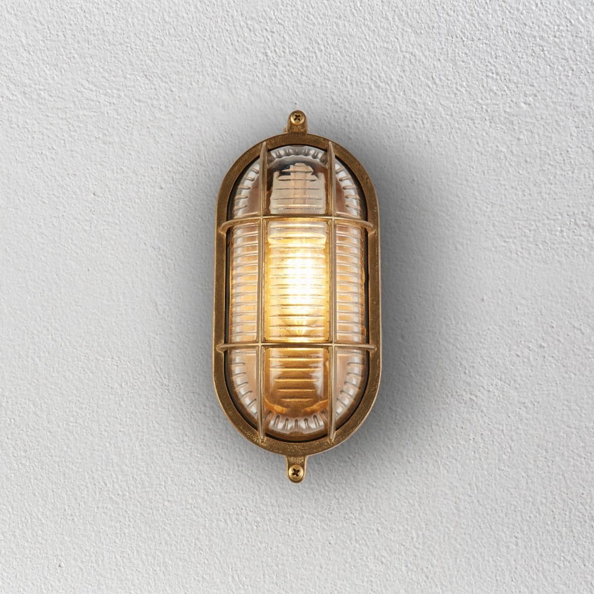 Lights4Living Industrial Retro Oval Bulkhead Light, Outdoor Wall/Ceiling Mount, 225mm Height x 105mm Width, Polished Brass, Solid Brass, Ribbed Glass, IP64 Rated