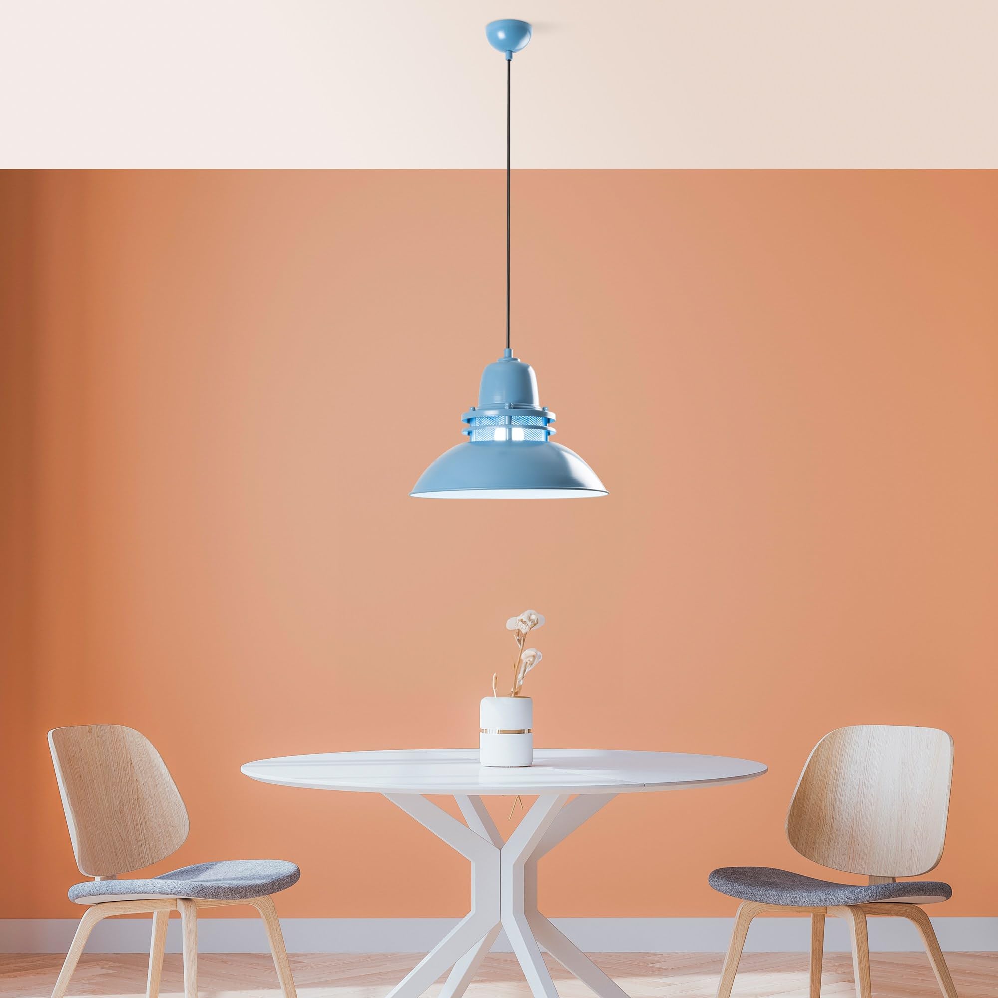 Chandelier bleu clair en métal noble pour décoration élégante