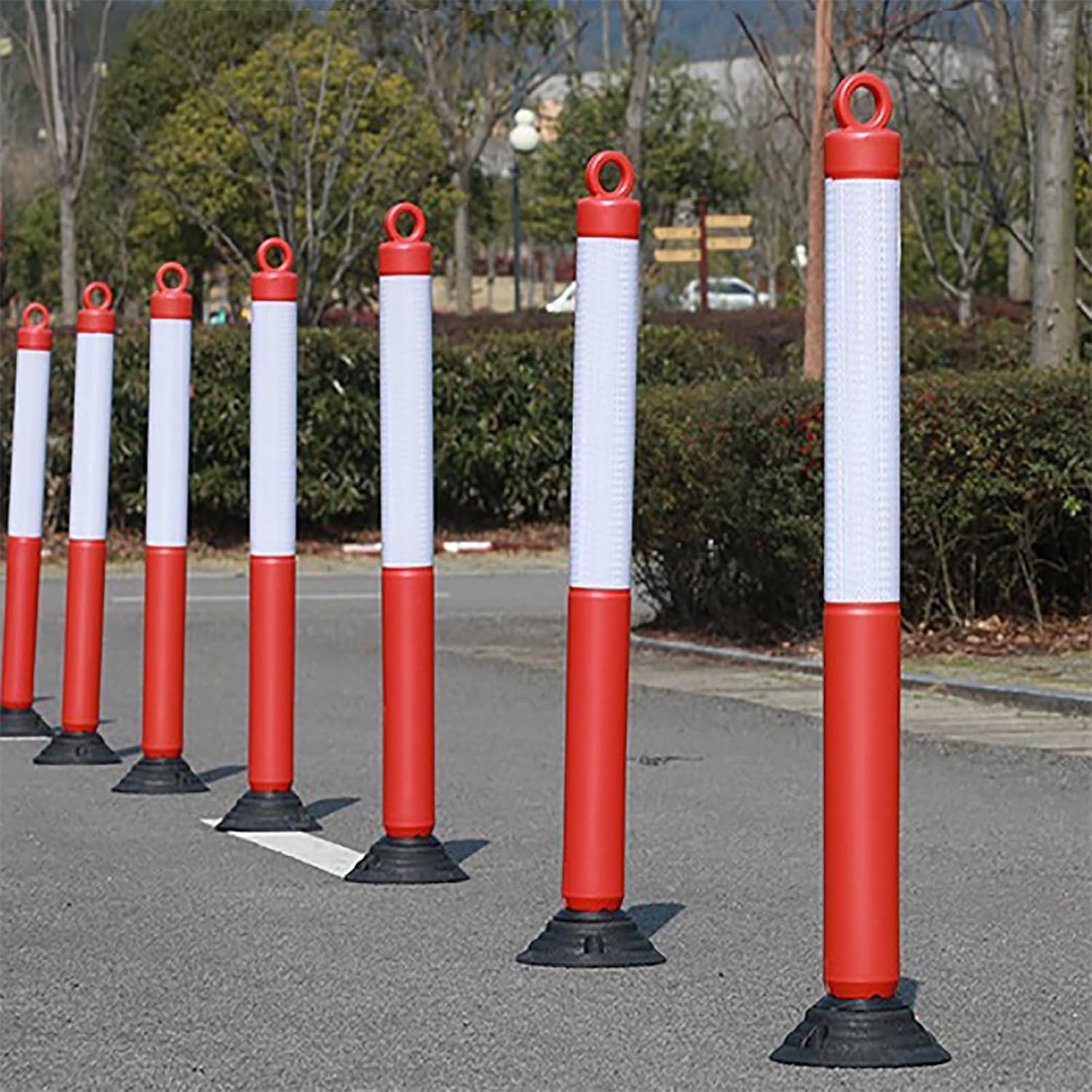 Plastic Safety Bollard, Road Parking Safety Cone with Rubber Base, Traffic Delineator Post with Reflective Strips for Traffic Sensitive Area, Schools, Driveways(23x9.5x50cm(9x3.7x19.6in))