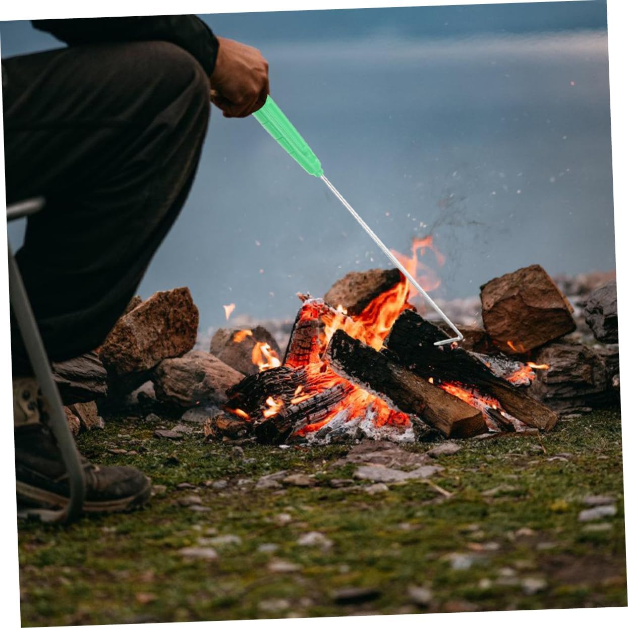 MERRYHAPY Portable Iron Poker Tool for Fire Pit Outdoor Use Campfire Poker Tool for Camping and Backyard Fire Pits Heavy Duty Fireplace Tool