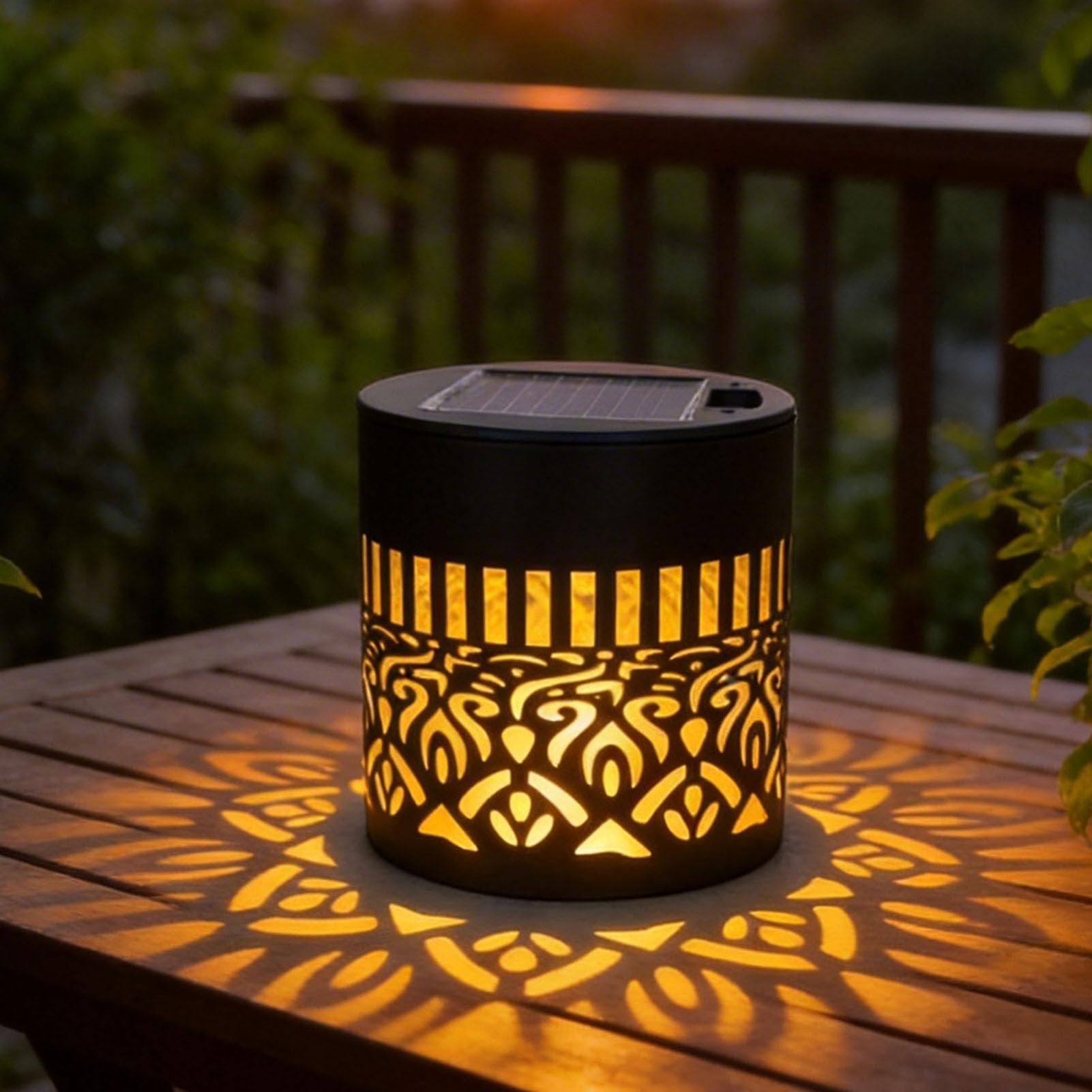 Vasedre Mandala Solar Lights Outdoor Garden, Waterproof Metal Fence Lights Solar Powered, 3.35 Inch Wall Art Light for Garden Post Patio Backyard Yard Fence Wall Decor (1Pcs)