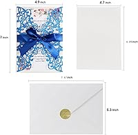 Vista 4 de 50 invitaciones de boda azules en polvo azul cortado con láser con sobres de hoja interior en blanco y cintas para boda, compromiso, despedida