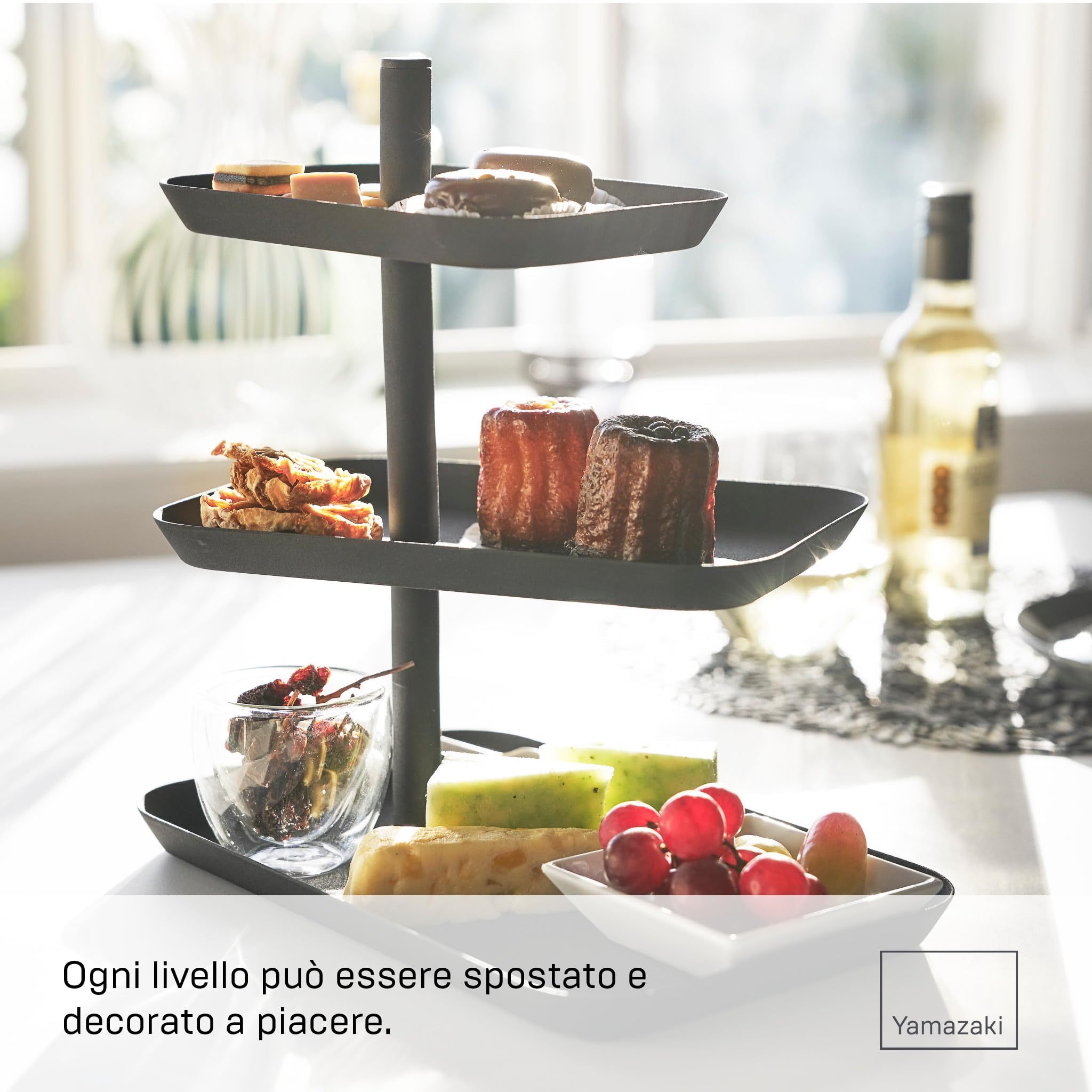 Yamazaki 4281 Alzatina per torta TOWER a 3 livelli, nera, acciaio, design minimalista