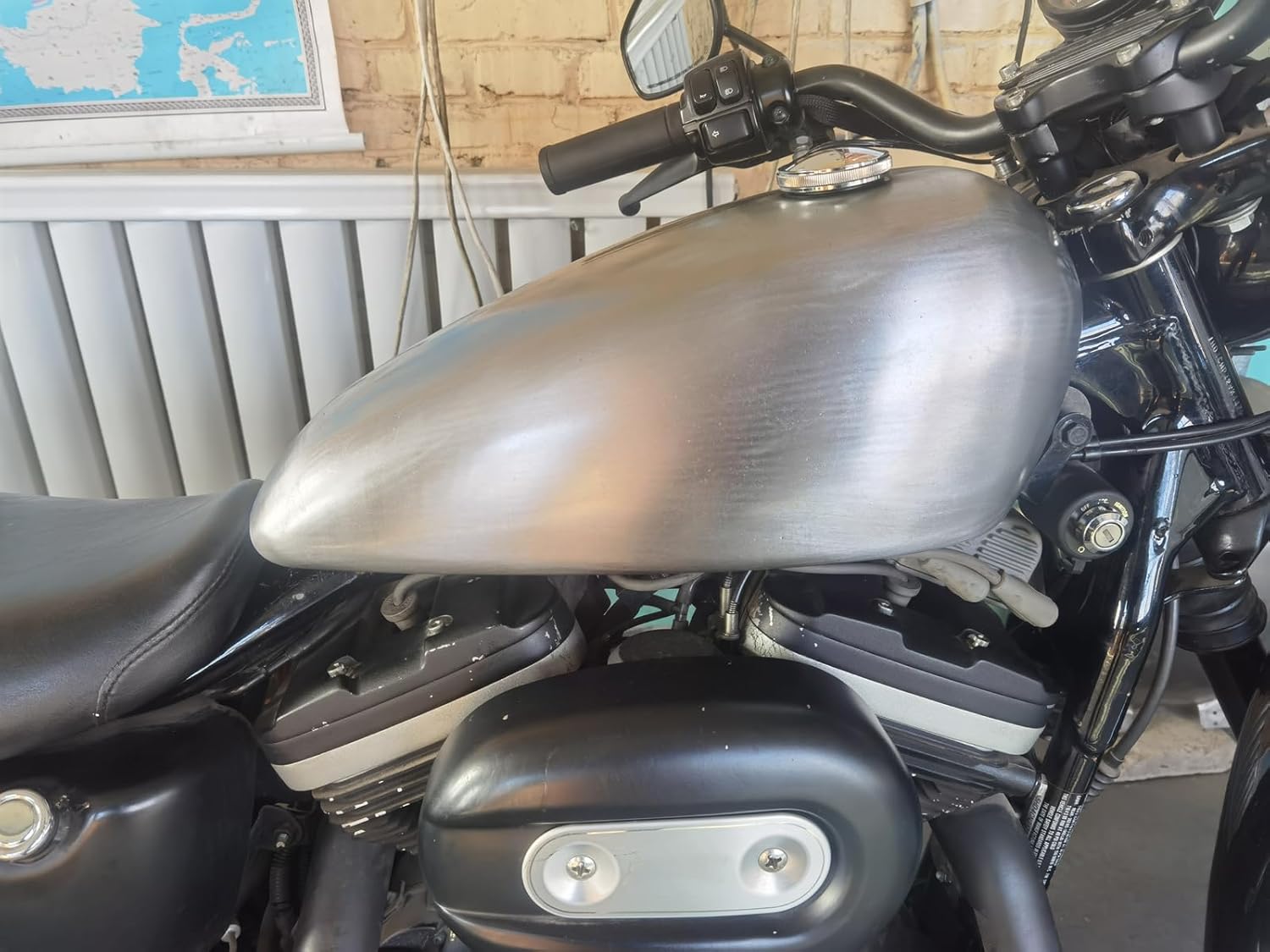 Motorcycle Petrol Gas Fuel Tank For HARLEY SPORTSTER XL1200 883 1995-2003
