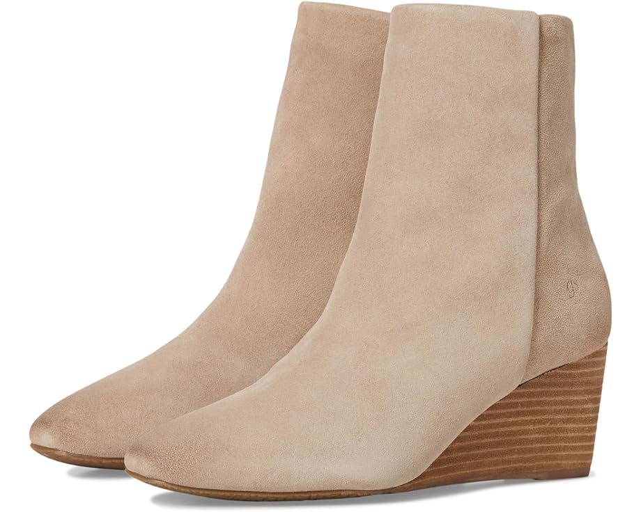 Gentle Souls by Kenneth Cole Nash - Pair View