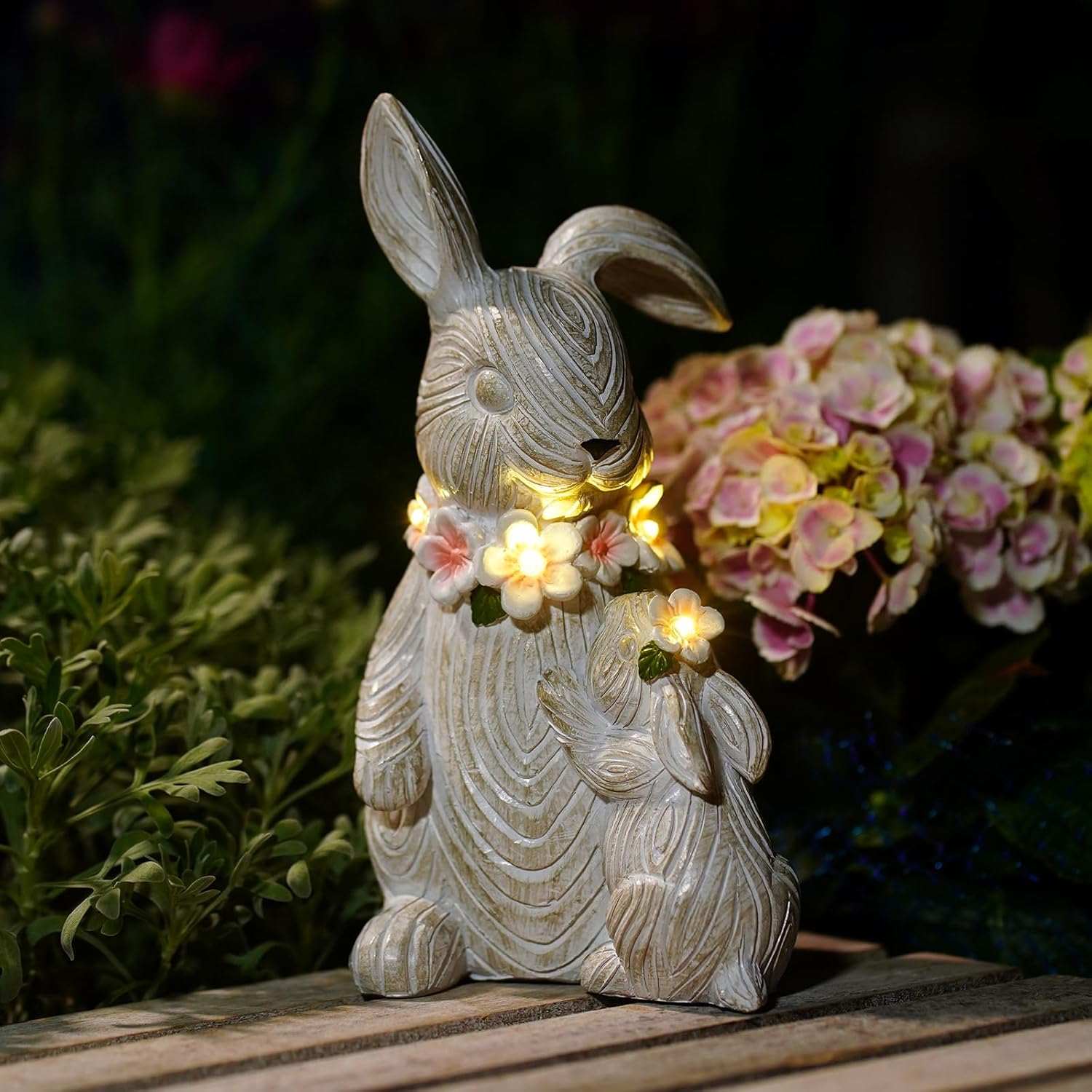 Garden Statues Rabbit with Solar Lights Outdoor Bunny Figurines Decorations for Patio Yard Lawn Ornaments Easter Gifts for Women Birthday