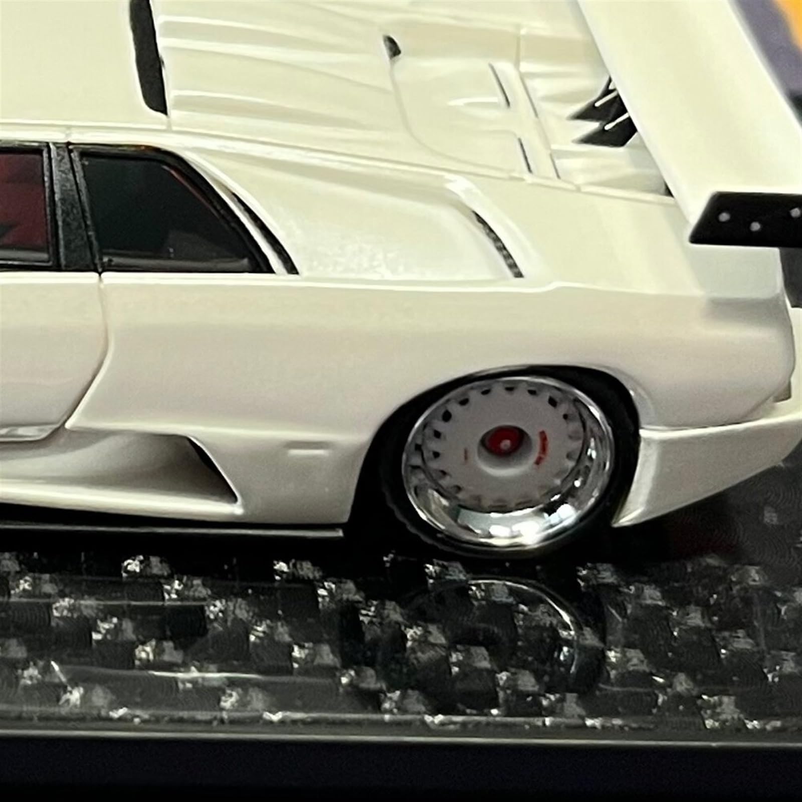 Amazon.co.jp: モデルカーのおもちゃ 1:64 ランボルギーニディアブロ