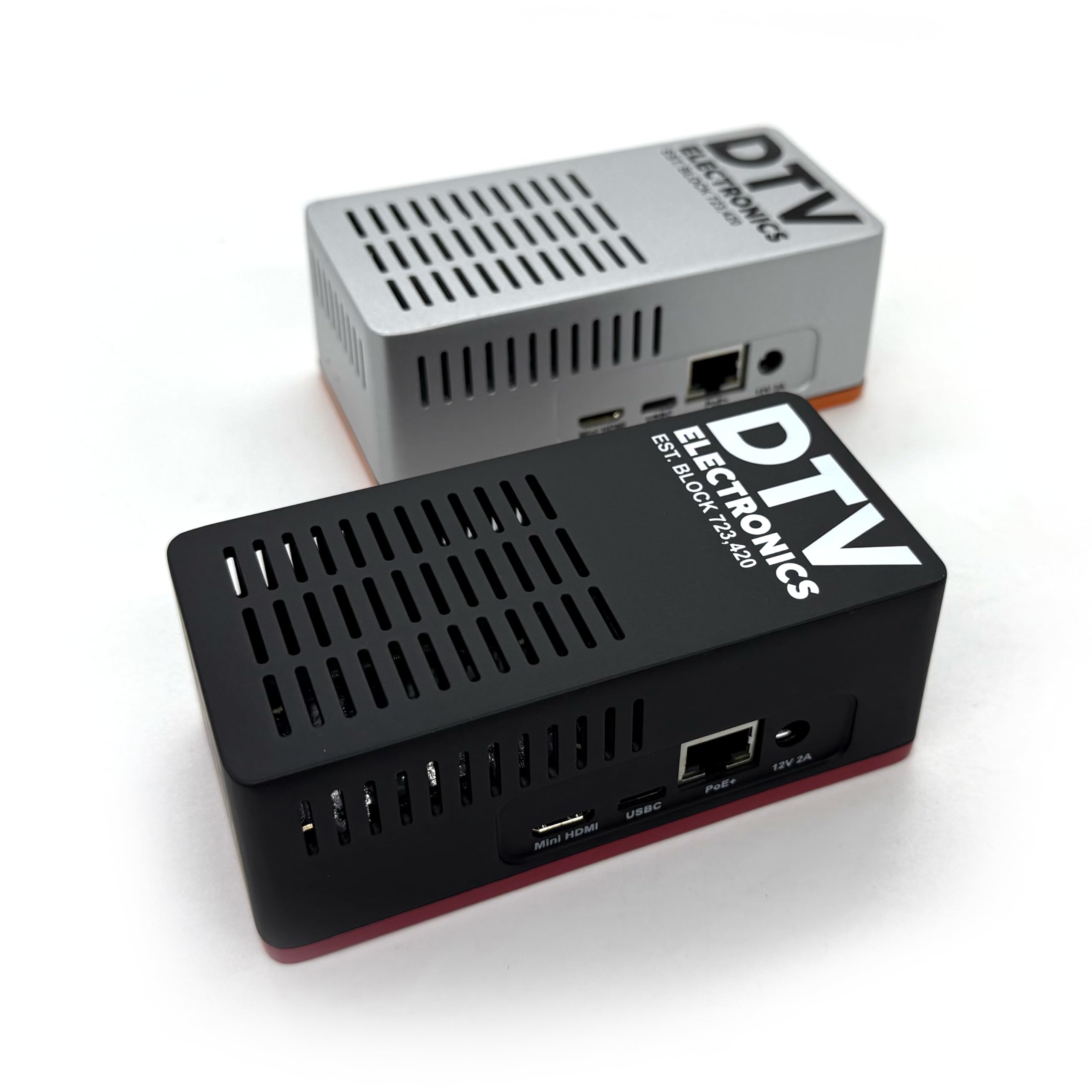 Scheda Carrier e Custodia CmRat per Moduli di Calcolo RPI Raspberry Pi CM4/CM5 e Radxa CM3/CM5 con NVMe, PoE, USB-C, DC12V - Ideale per uso domestico, ufficio, aziendale, universitario e scolastico