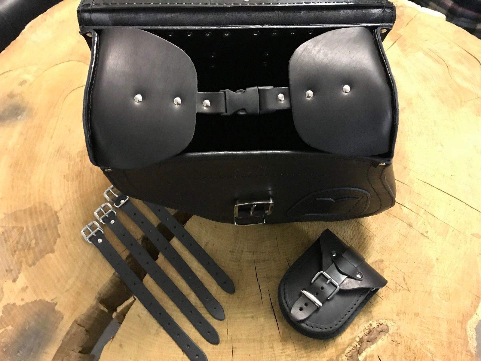 Dynamite Black Satteltasche kompatibel mit Harley Davidson Dyna Glide Street Bob Modell 1996-2017 Ledertasche Sportster Seitentasche Gepäckkoffer Seitenkoffer Saddle Bag HD Linke Seite Left