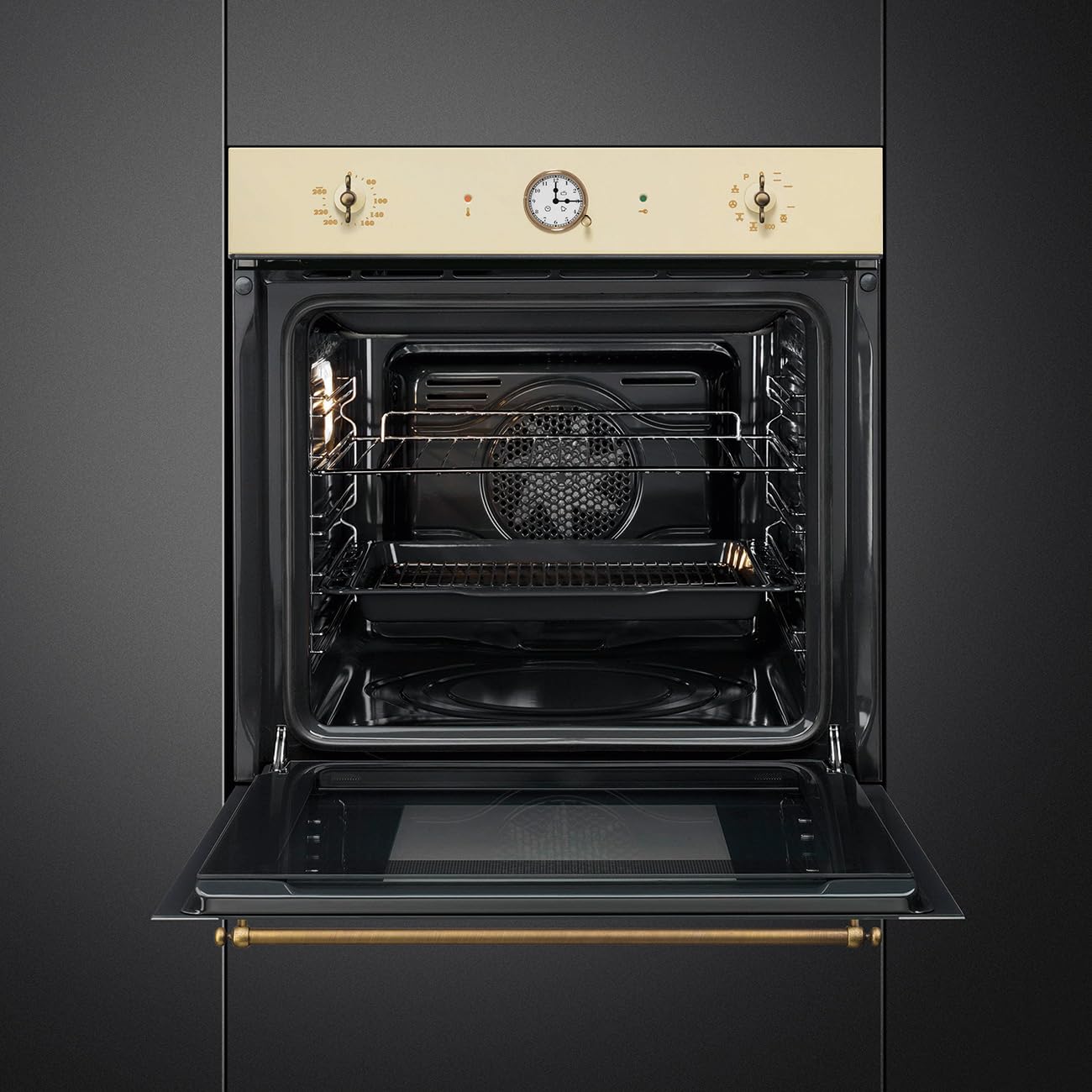 Smeg SFP68C1TPO Forno Elettrico Termoventilato, 60cm, Estetica Coloniale, 65 Litri, Pirolitico, Soft Close, Colore Panna, Classe Energetica A