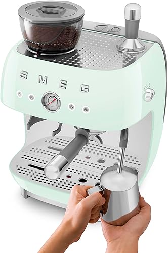 Miniatura 4 de Smeg EGF03 Máquina de café expreso semiautomática con molinillo integrado, termobloque doble, estilo retro de los años 50 - Verde pastel (120 V)