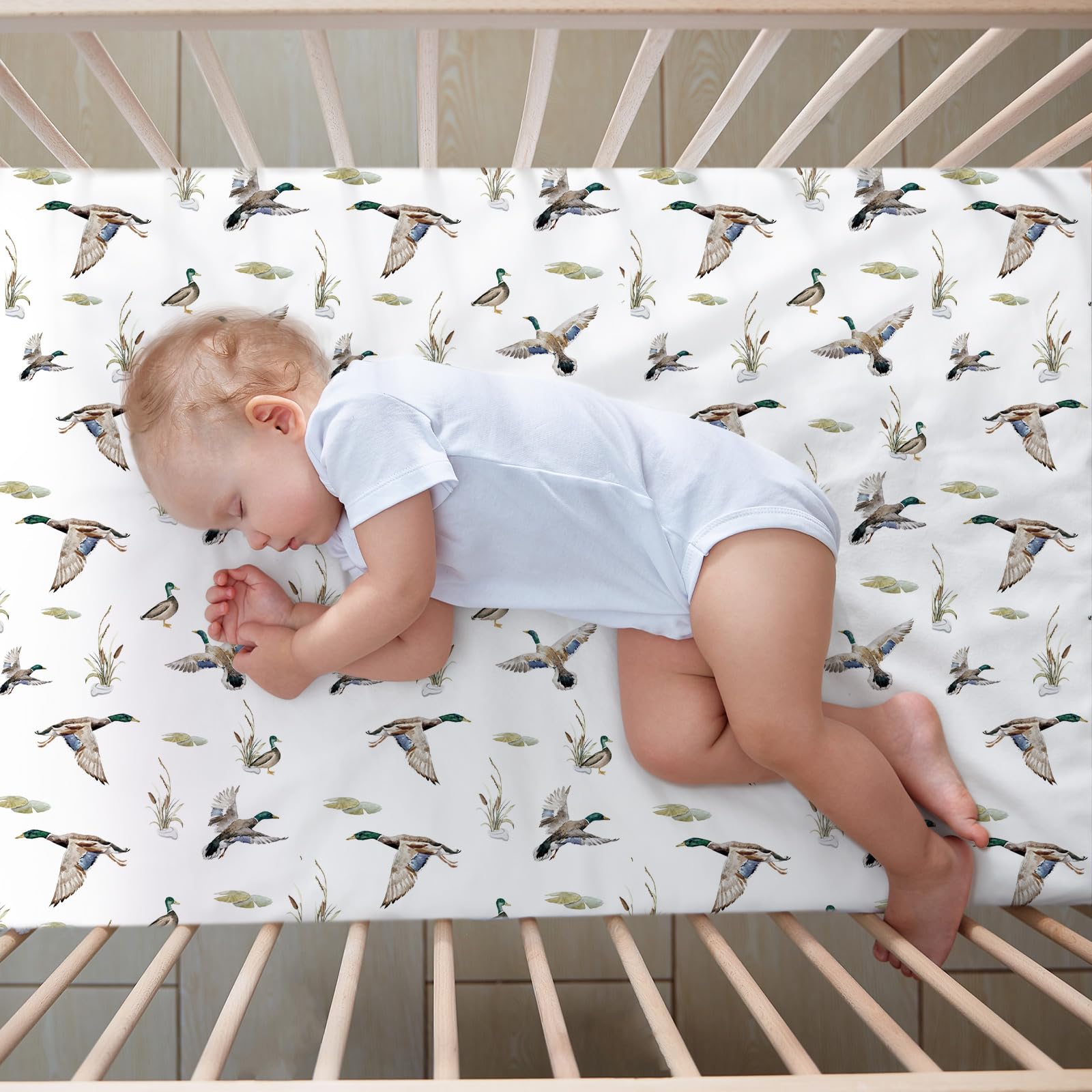 CroBlissful Juego de ropa de cama de 3 piezas para cuna de bebé de pato Mallard para niñas y niños, juegos de ropa de cama de tamaño estándar con edredón, sábana bajera y falda de cuna