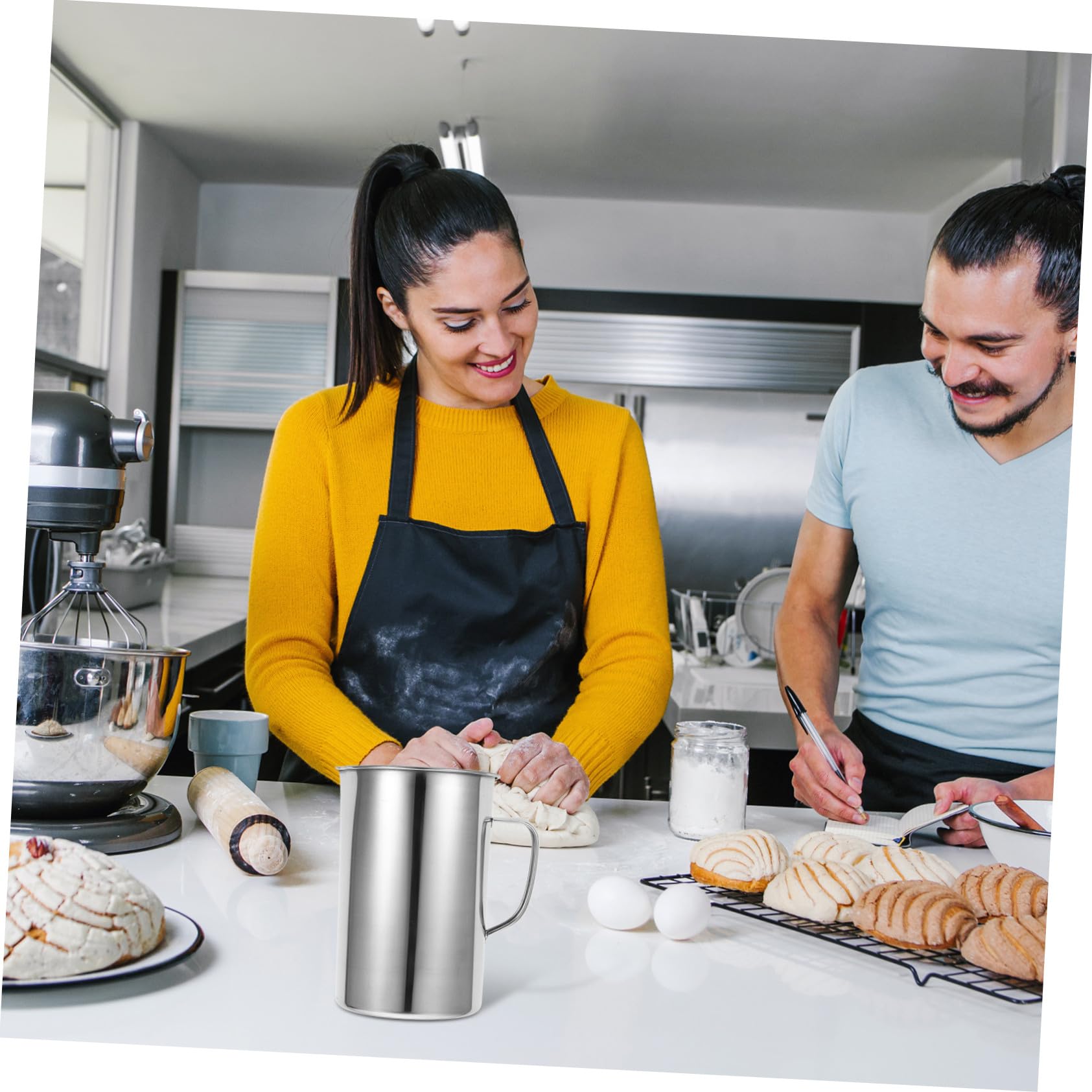 Misurino da Laboratorio in Acciaio Inox 304 con Manico 2000 Ml, Tazza Graduata con Scala, Becher Versatile per Cucina, Forno, Preparazione Tè e Uso Scientifico