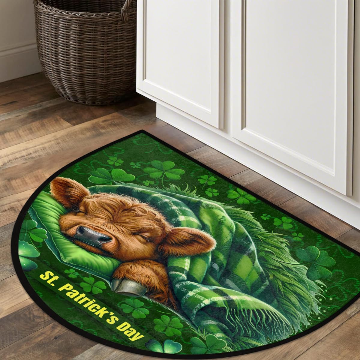 Half Round Door Mat St Patrick Day Green Half Moon Rug Washable Half Circle Area Rugs Indoor Entrance Non Slip Semi Circle Bathroom Rugs Floor Carpet for Kithen Bedroom Decorative Gift
