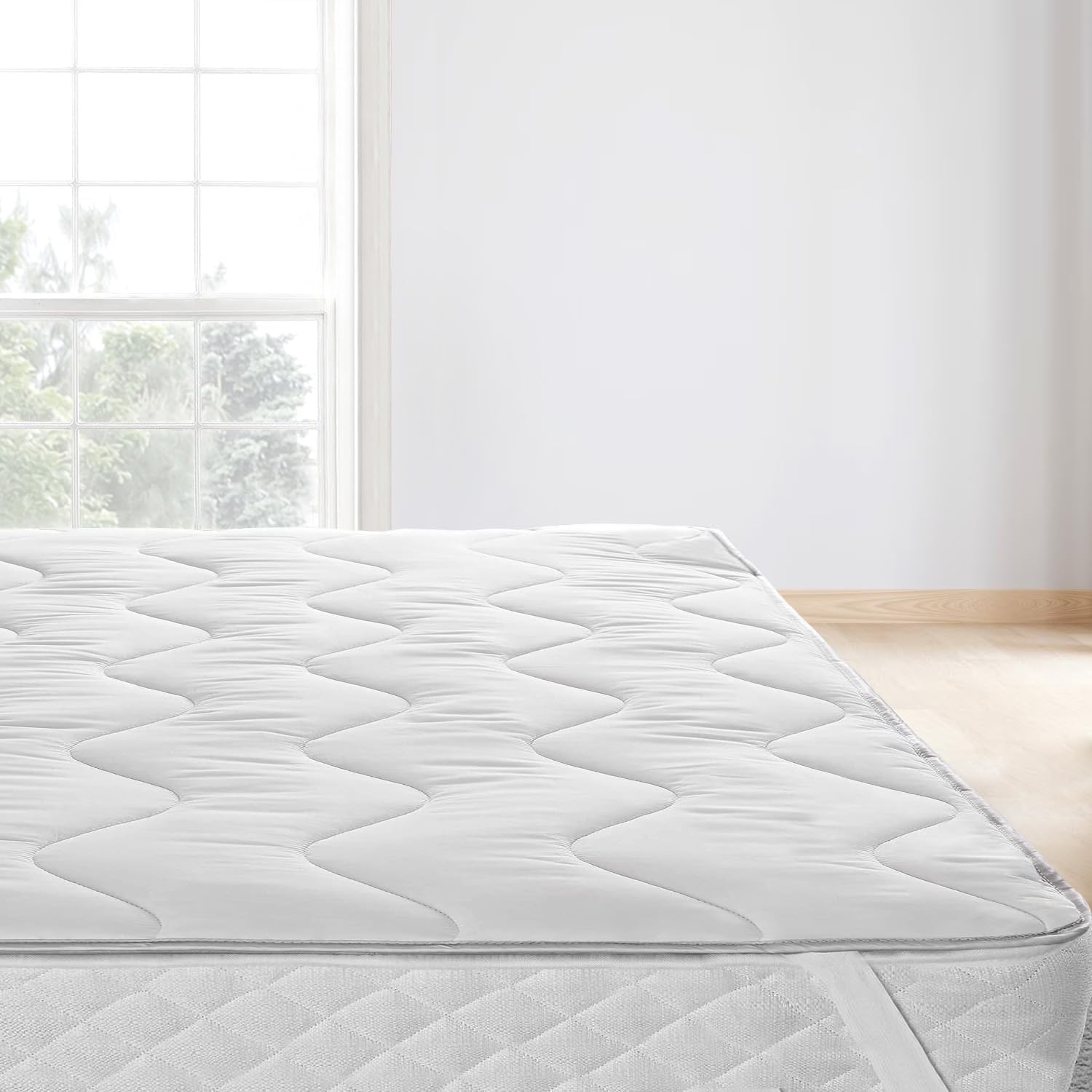 HOMES-LINEN Self Heating Thermal Mattress Topper Warm Cosy Mattress Pad Topper Featuring Heat Reflecting Foil and Thermal Lining to Retain Heat (King)