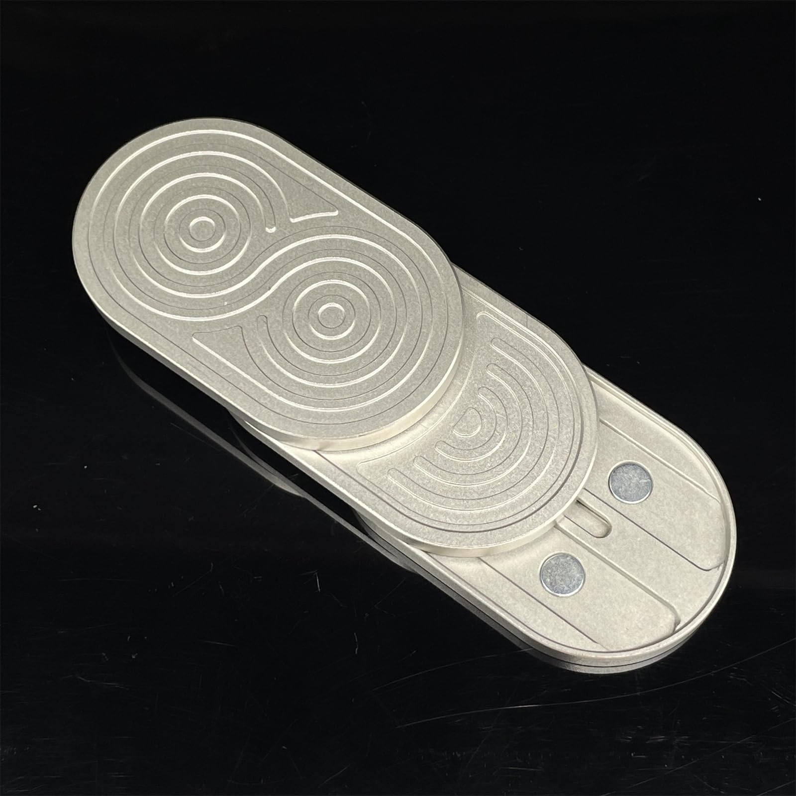 Amazon | ステンレス鋼 Fidget Slider 金属 EDC 指先おもちゃシルバー