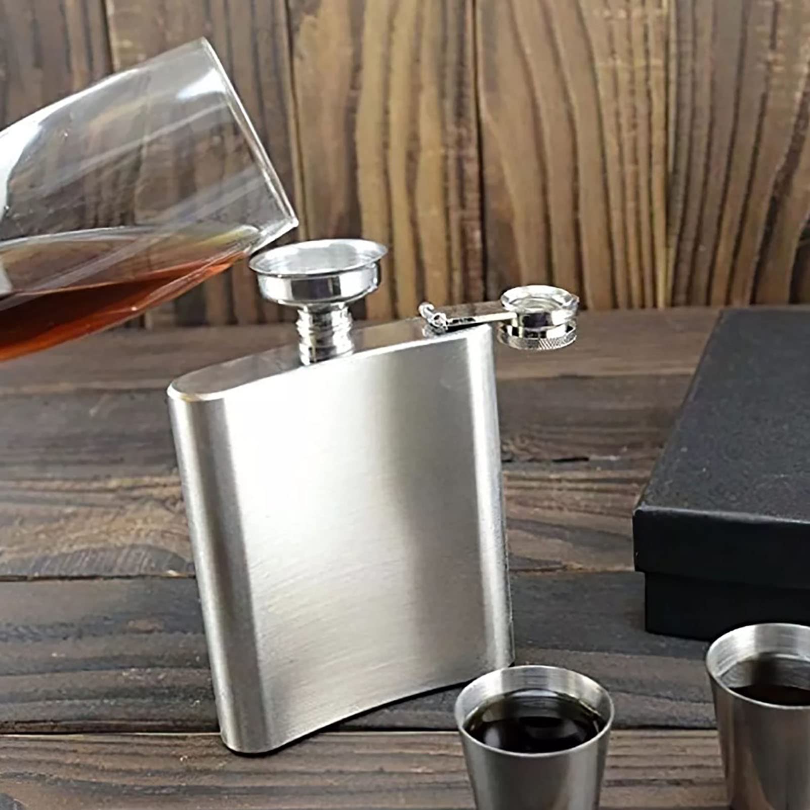 Flasque à Alcool En Acier Inoxydable étanche Avec Entonnoir - Bouteille Portable En Acier Inoxydable Pour Vin, Whisky - Bouteille élégante En Cuir (140 Ml + 1 Entonnoir