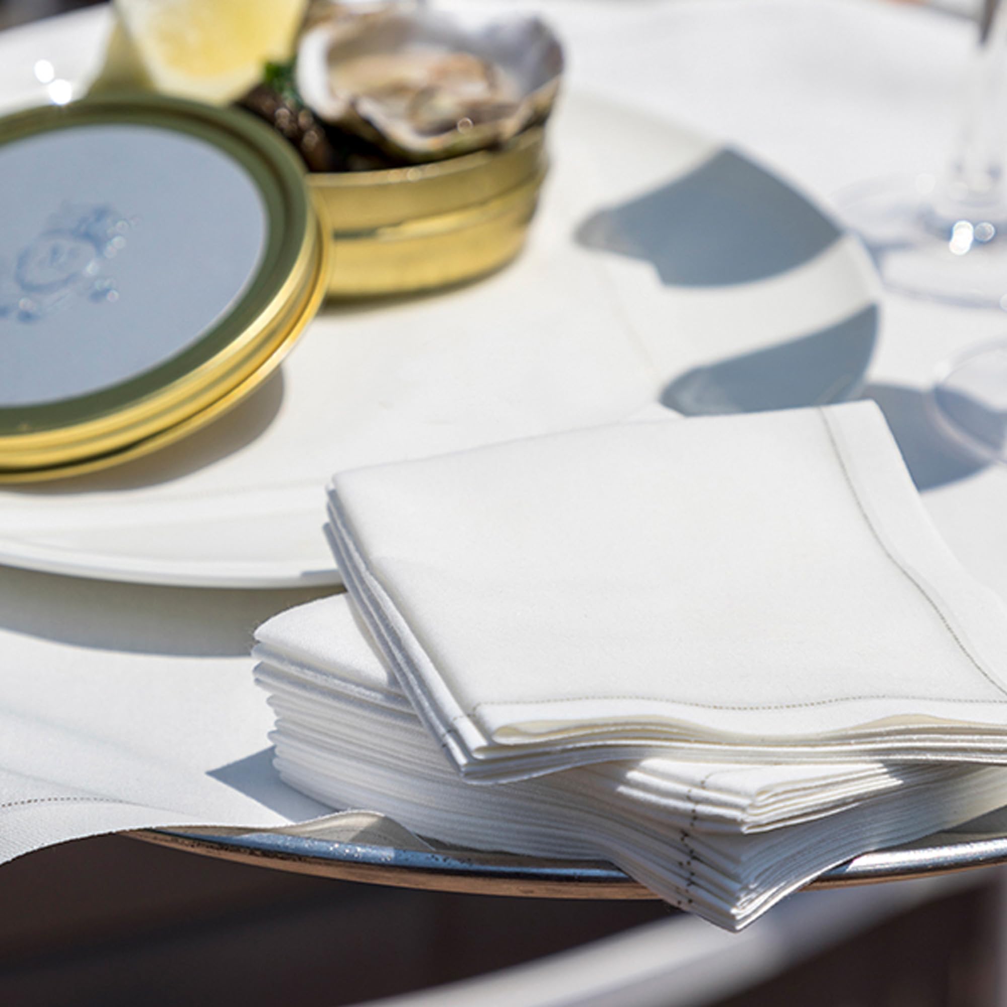 MY DRAP – Pack de 60 servilletas de Tela | 10 x 20 cm | Servilletas para Eventos, Caterings, Restaurantes | 100% Algodón | Reutilizables | Color Crudo | Paquete de Servilletas.