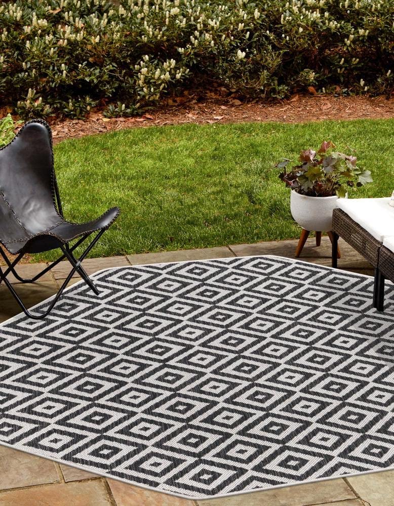 Unique Loom Outdoor Collection Area Rug - Costa Rica (7' 10" Octagon, Charcoal Gray/ Ivory)